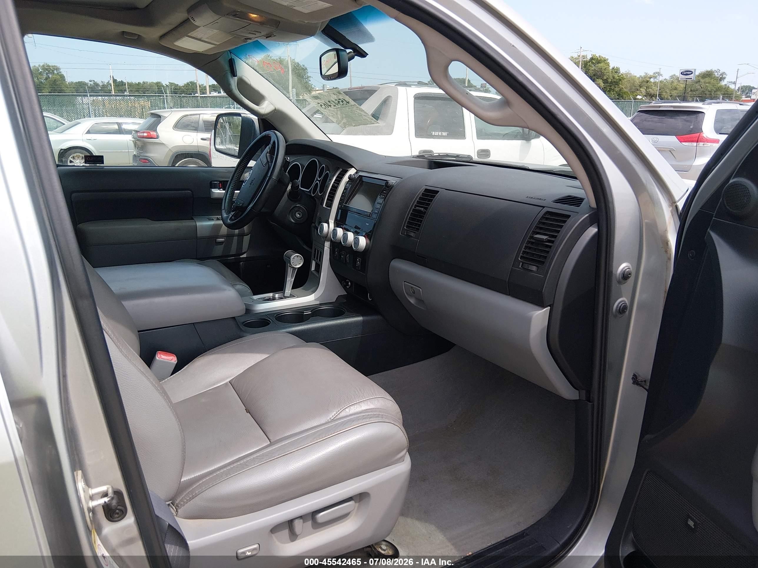 2008 Toyota Tundra Limited 5.7l V8 Silver vin: 5TBDV58118S520576