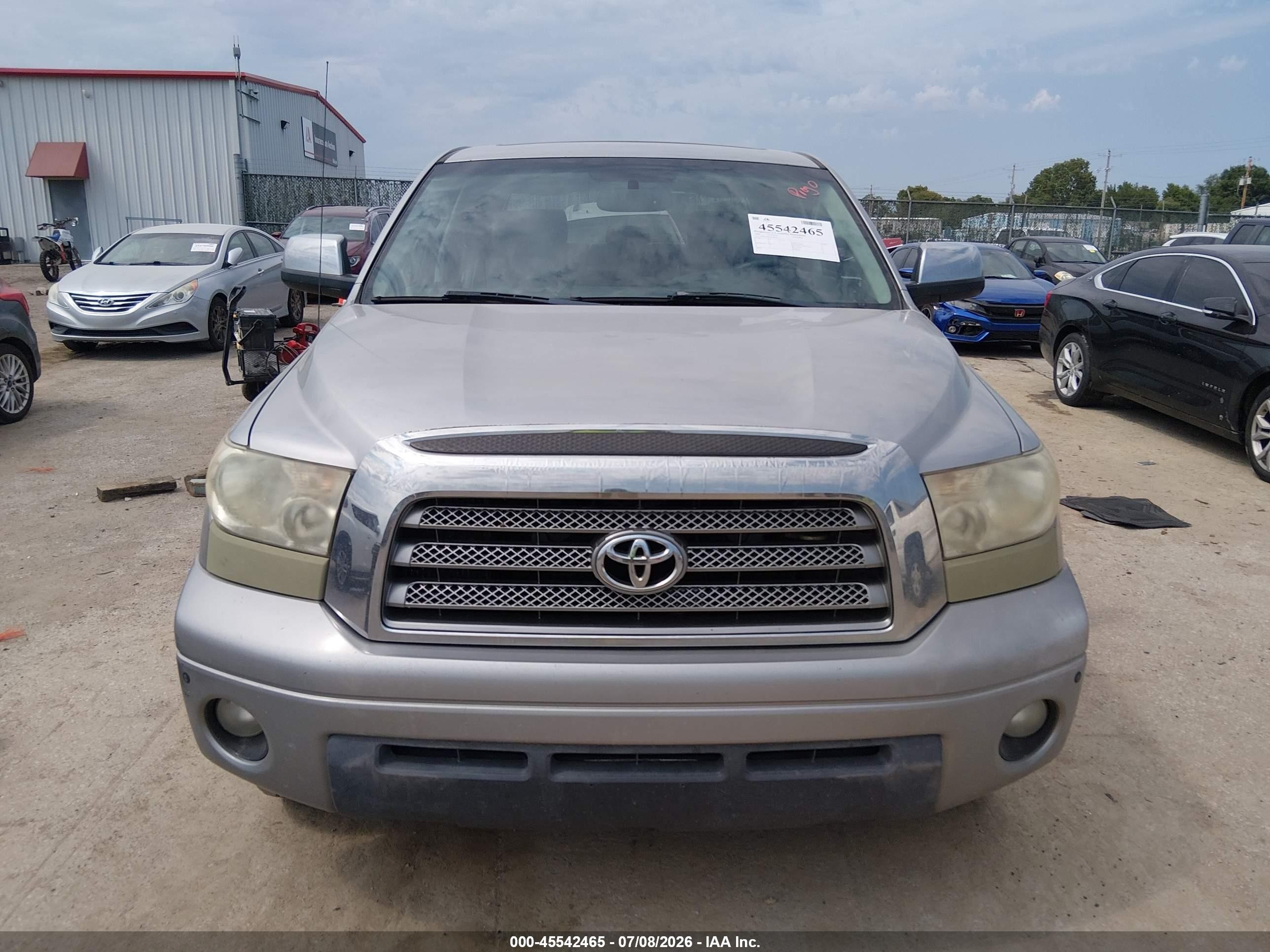 2008 Toyota Tundra Limited 5.7l V8 Silver vin: 5TBDV58118S520576