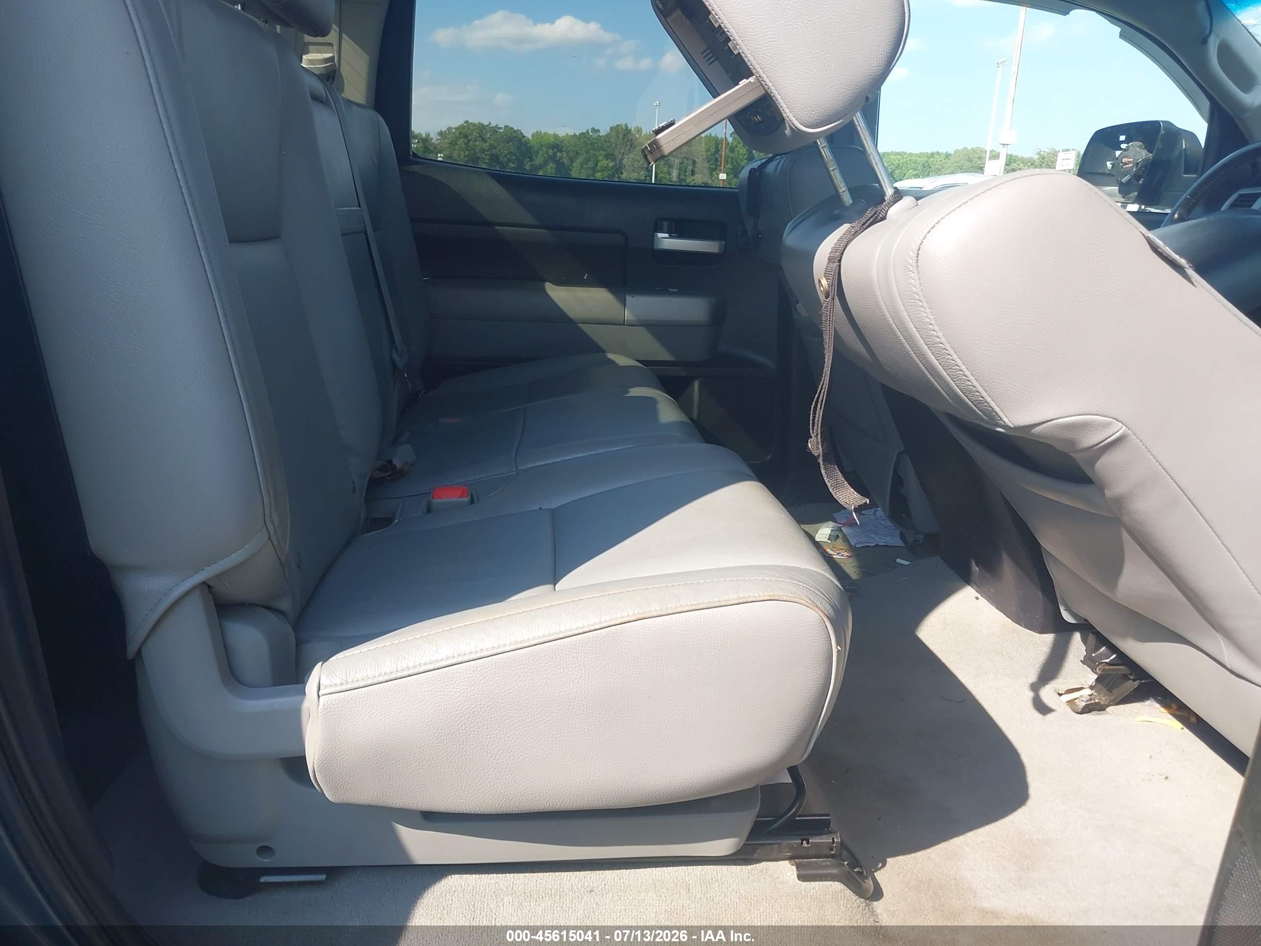 2007 Toyota Tundra Limited 5.7l V8 Silver vin: 5TBDV58147S483599