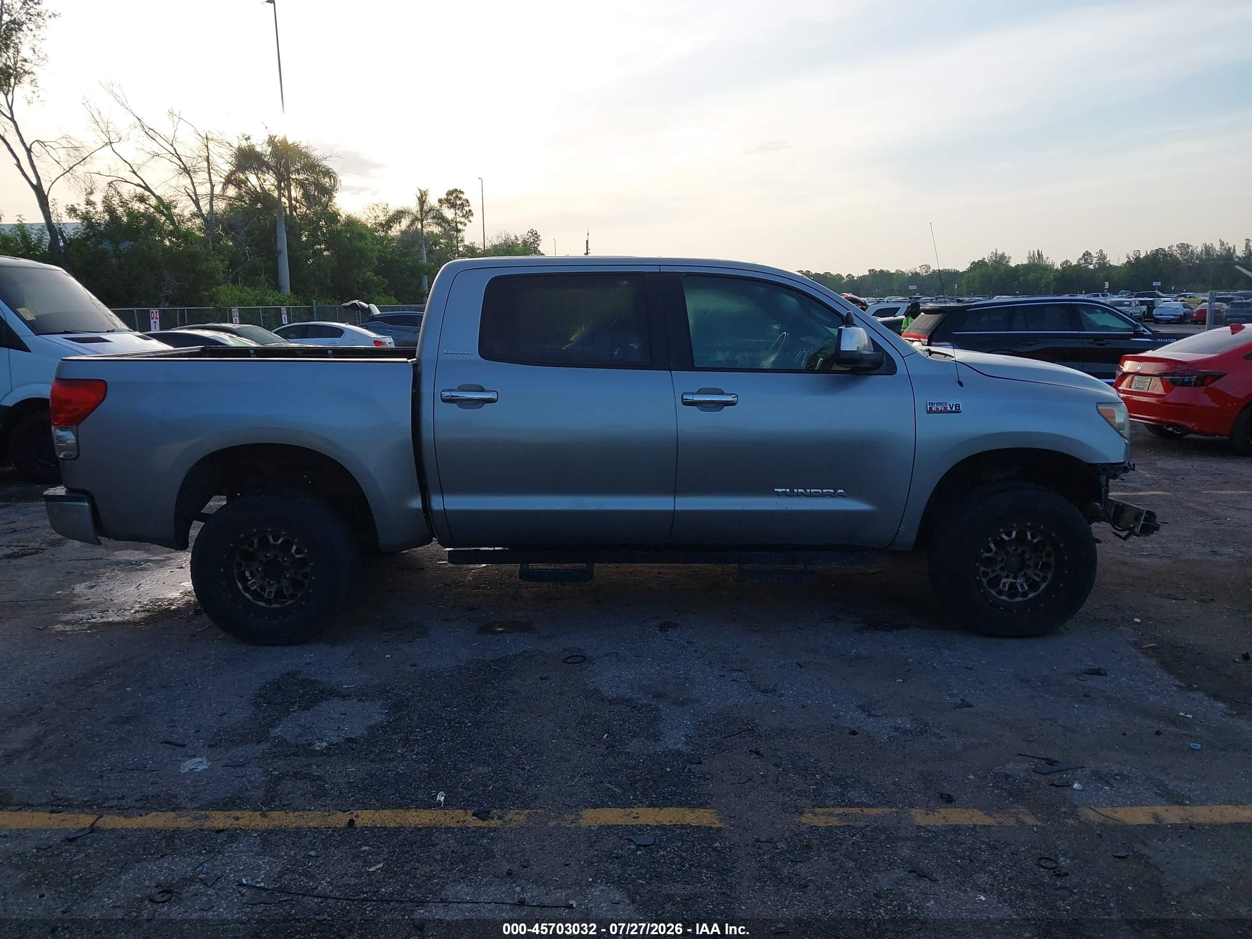 2008 Toyota Tundra Limited 5.7l V8 Silver vin: 5TBDV58188S501264