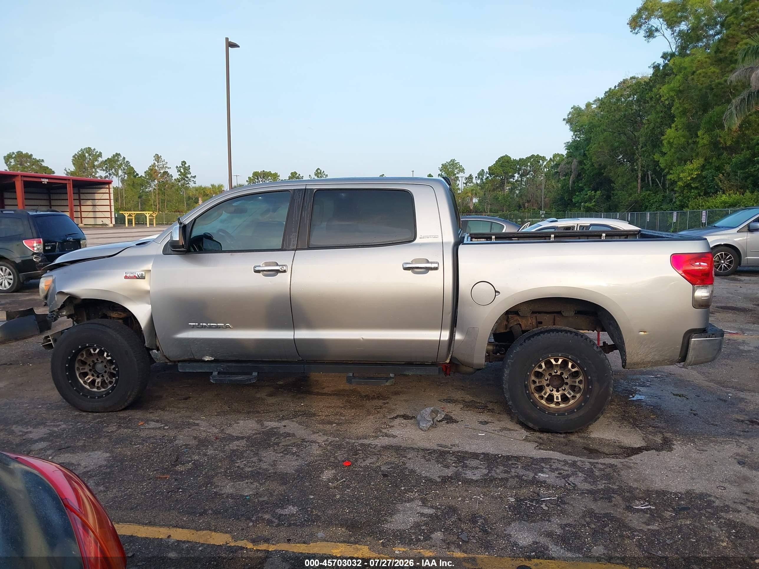 2008 Toyota Tundra Limited 5.7l V8 Silver vin: 5TBDV58188S501264