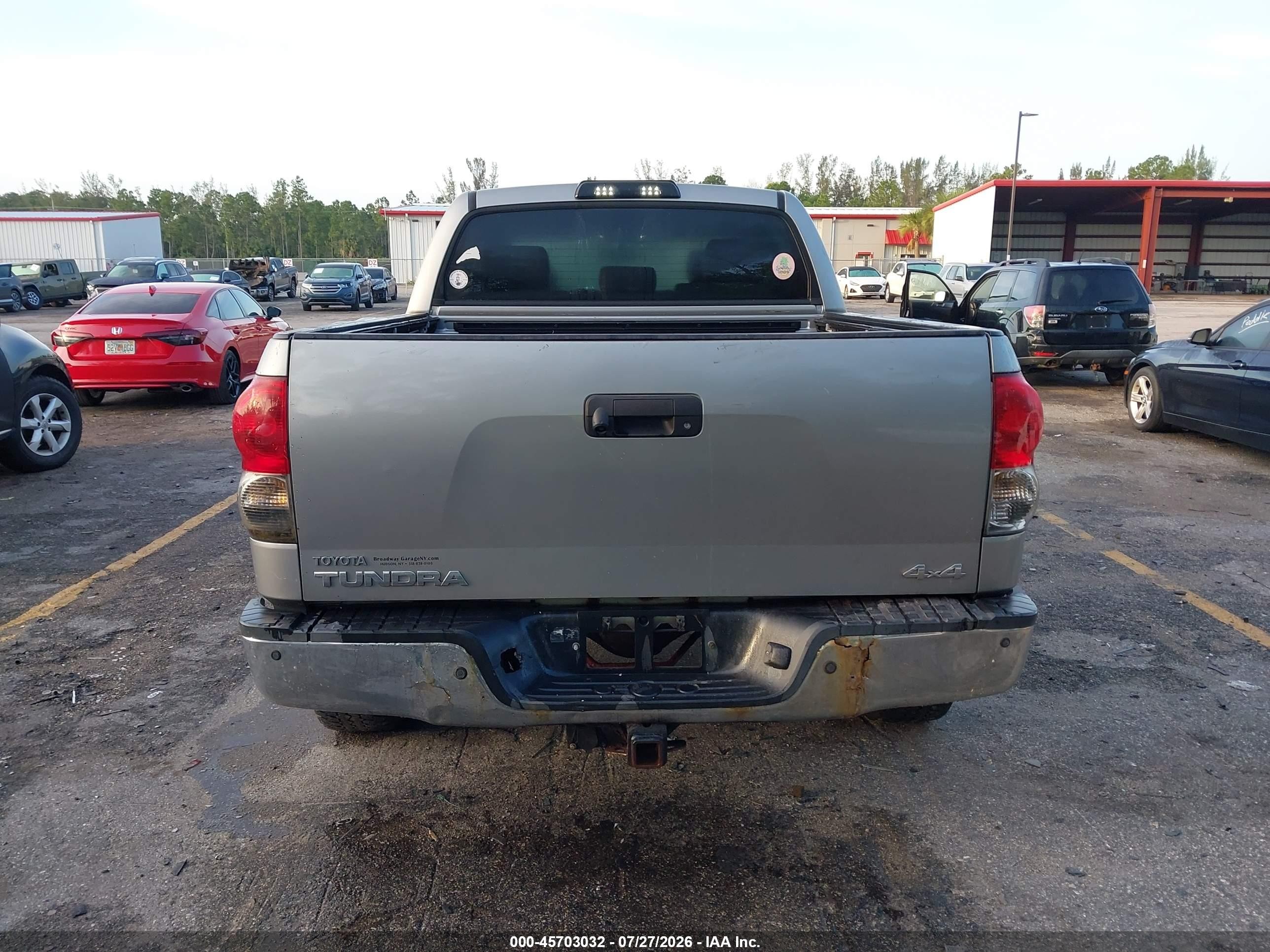 2008 Toyota Tundra Limited 5.7l V8 Silver vin: 5TBDV58188S501264