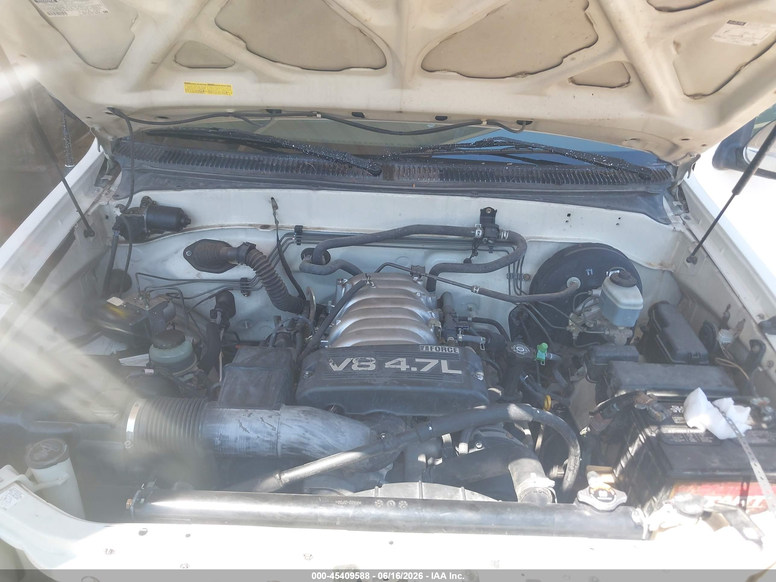 2004 Toyota Tundra Sr5 V8 White vin: 5TBET34114S446901