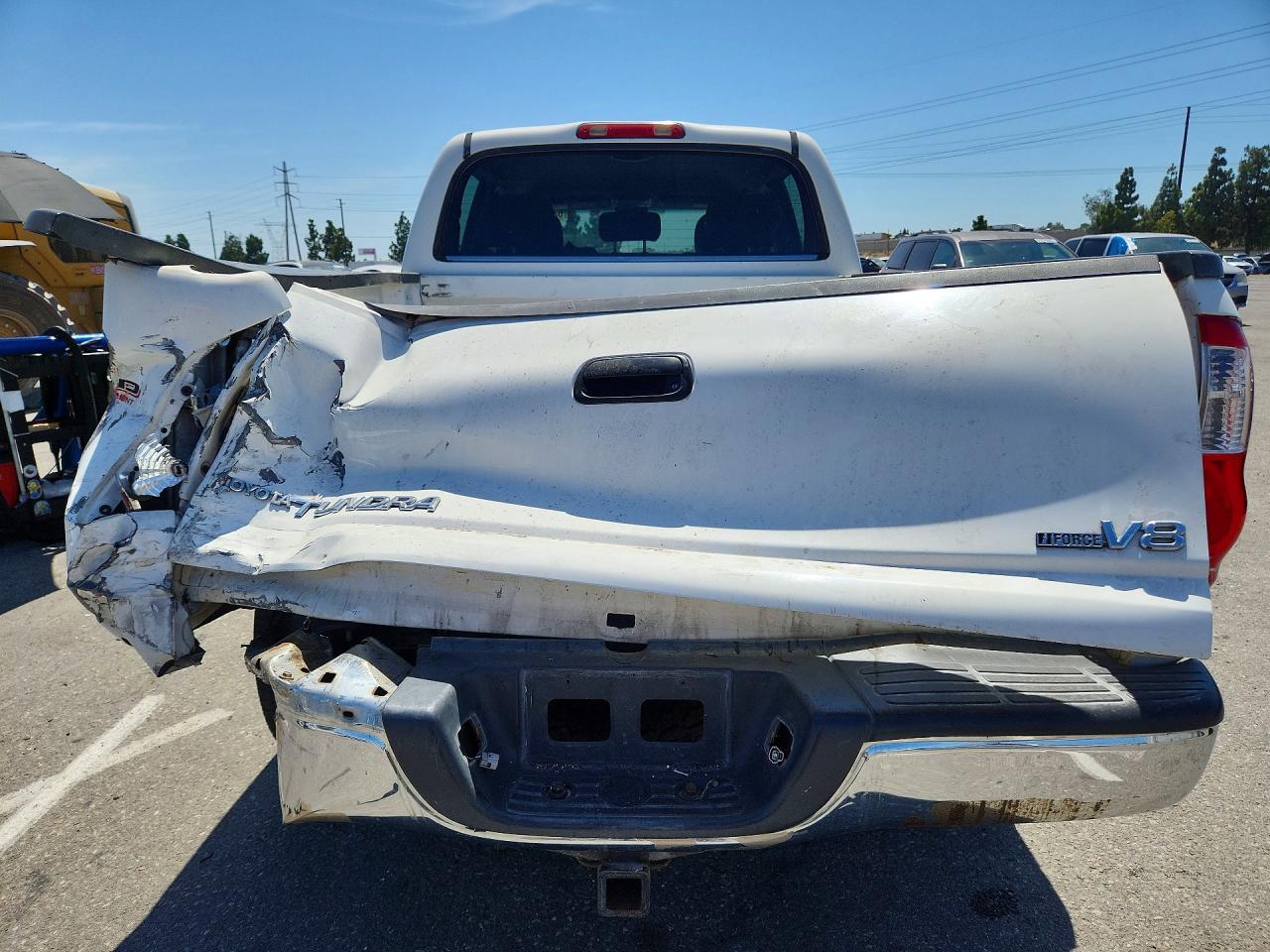 2005 Toyota Tundra Double Cab Sr5 White vin: 5TBET34115S467667