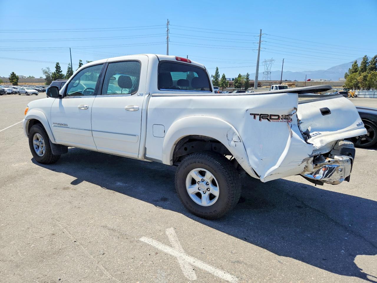 2005 Toyota Tundra Double Cab Sr5 White vin: 5TBET34115S467667