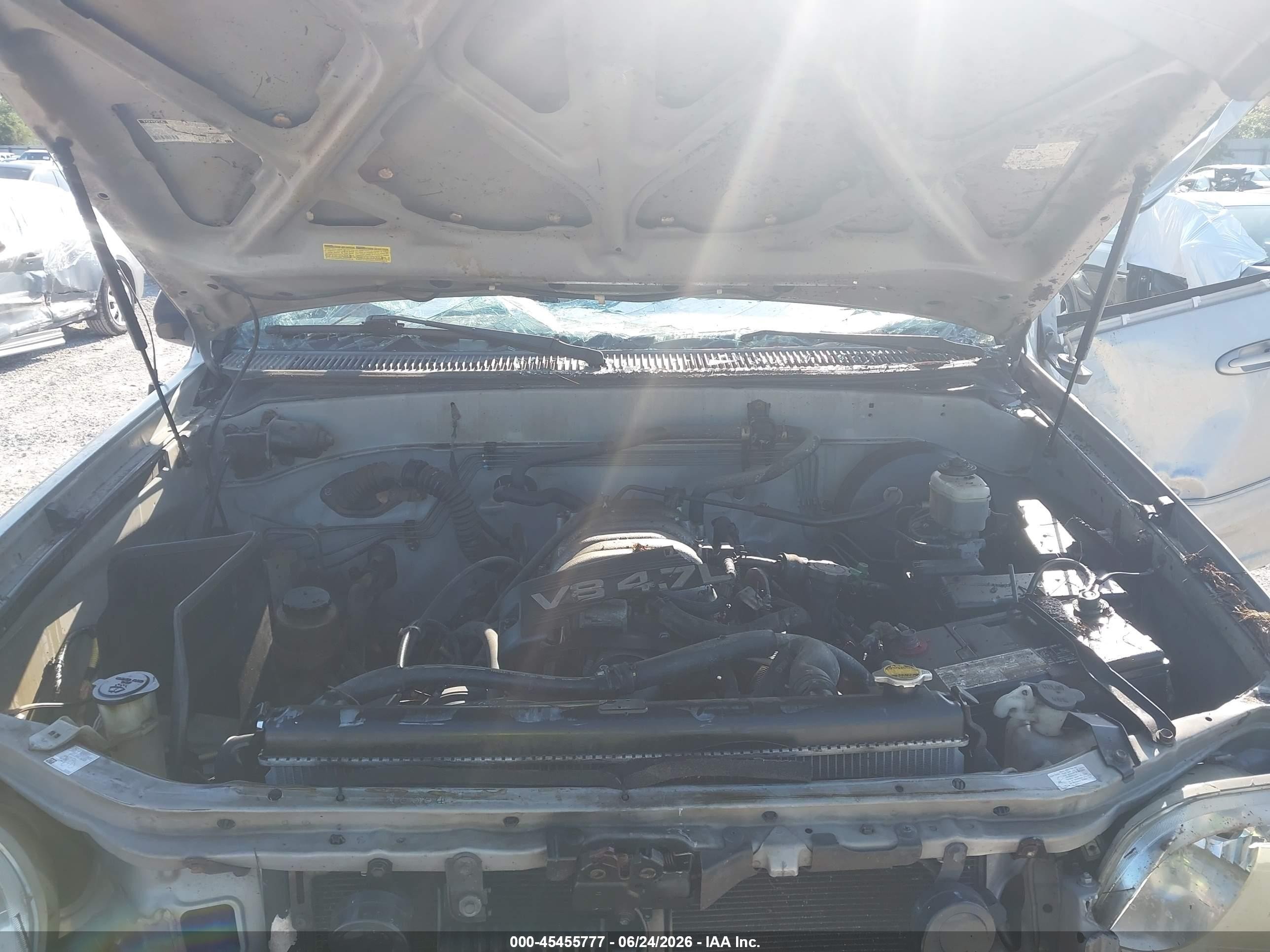 2004 Toyota Tundra Sr5 V8 Silver vin: 5TBET34124S436491