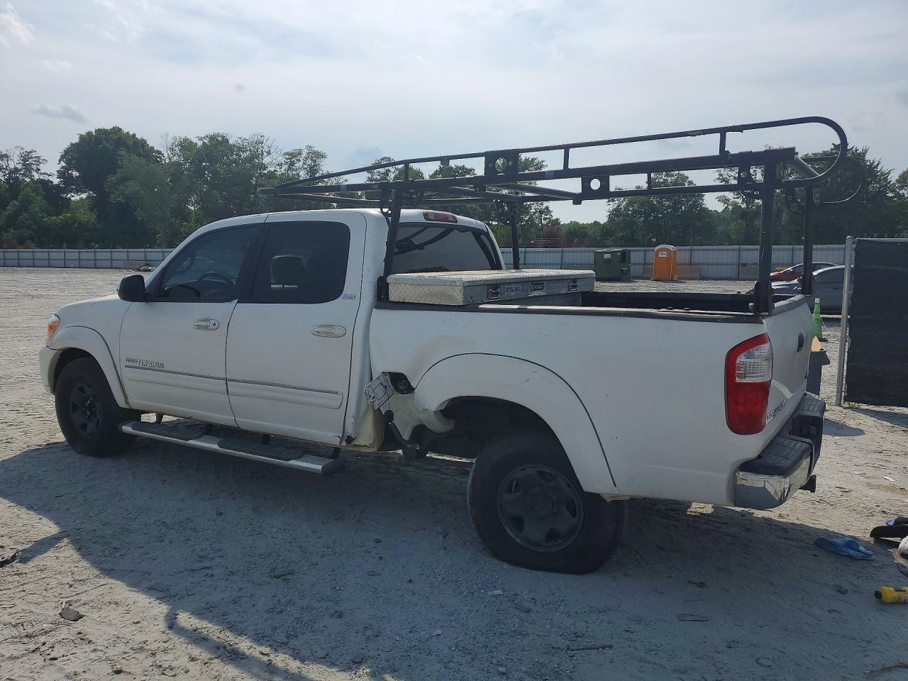 2006 Toyota Tundra Double Cab Sr5 White vin: 5TBET34126S533905