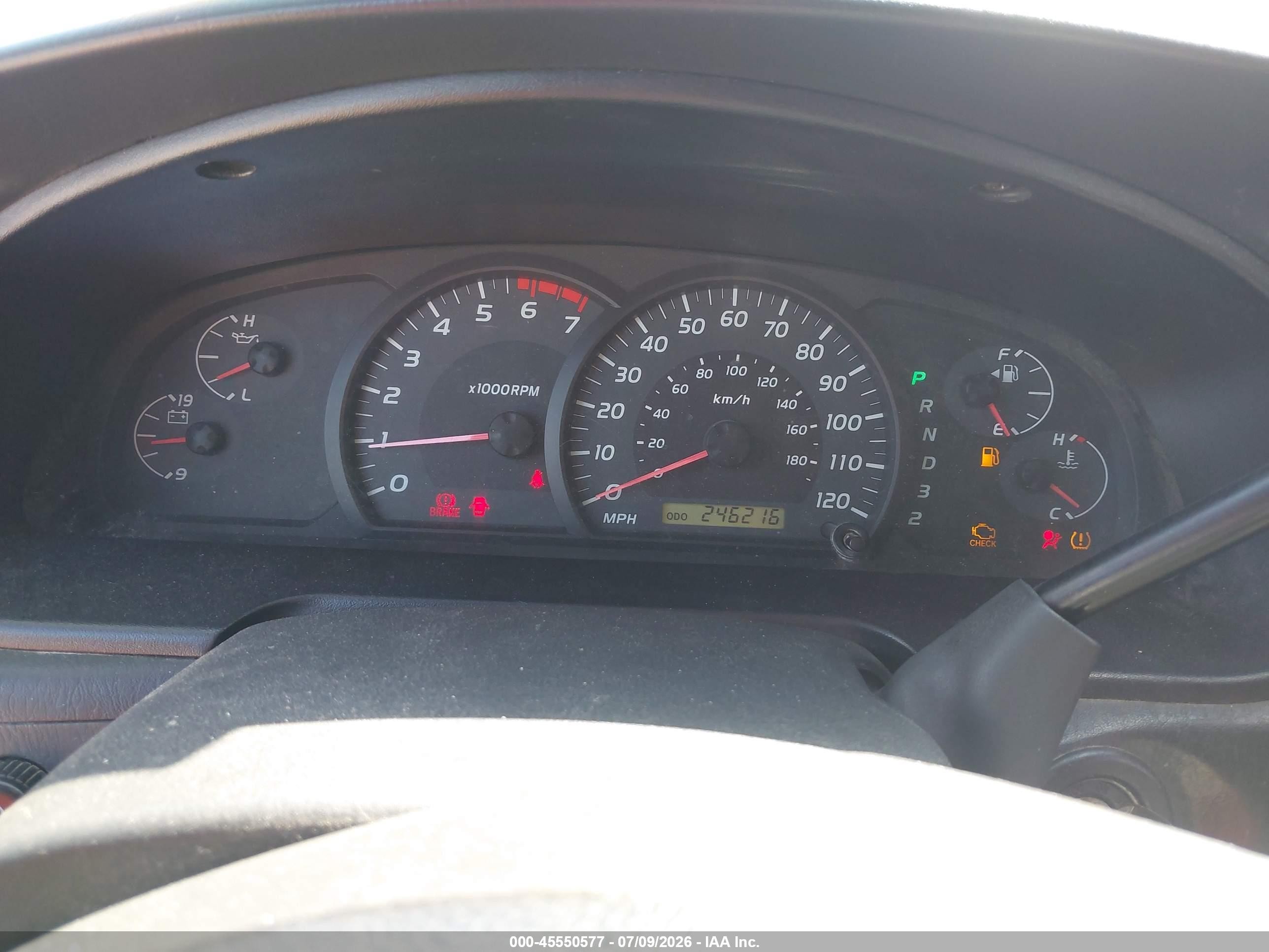 2005 Toyota Tundra Sr5 V8 Burgundy vin: 5TBET34135S485040