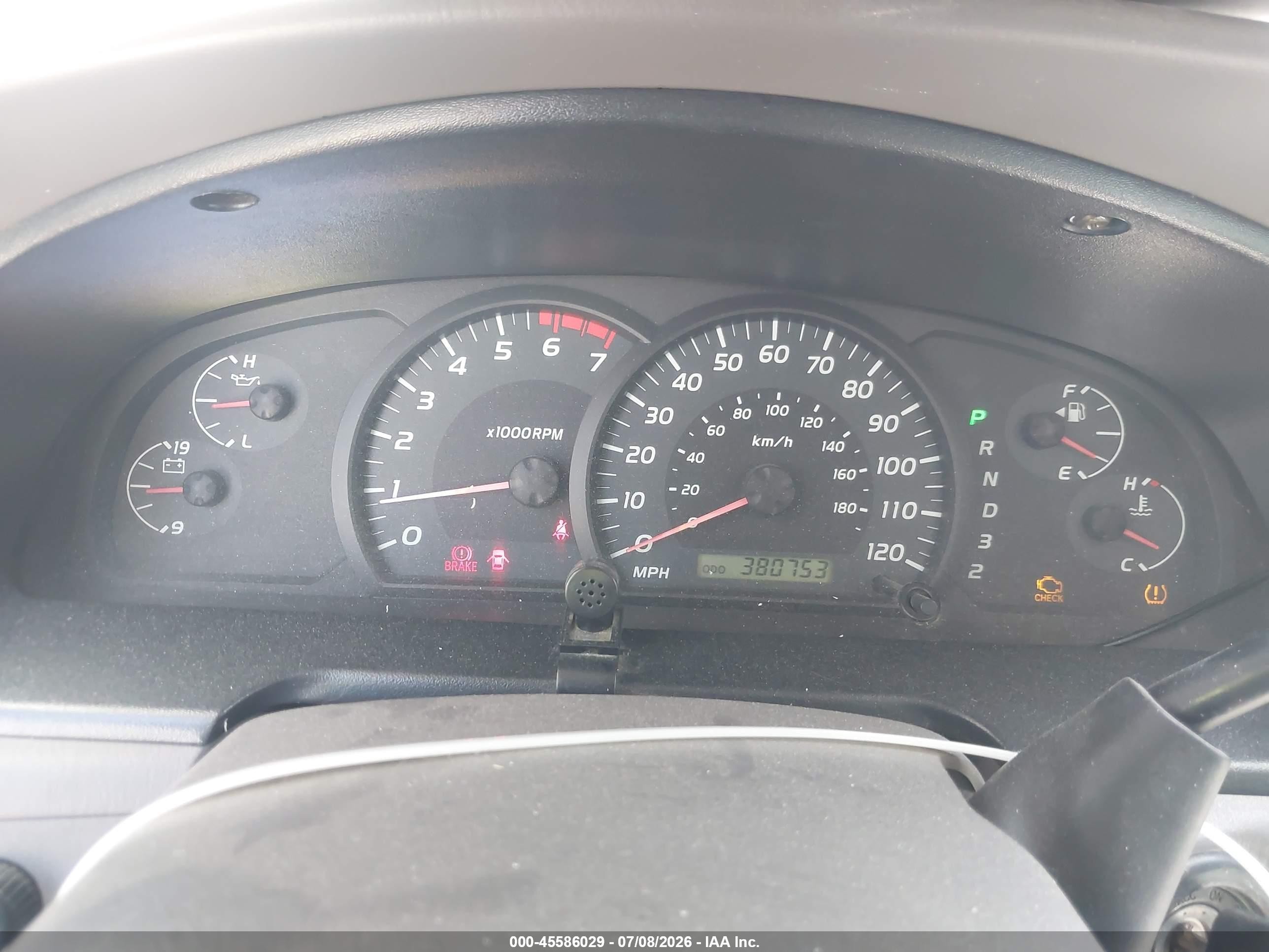 2006 Toyota Tundra Sr5 V8 White vin: 5TBET34136S528504