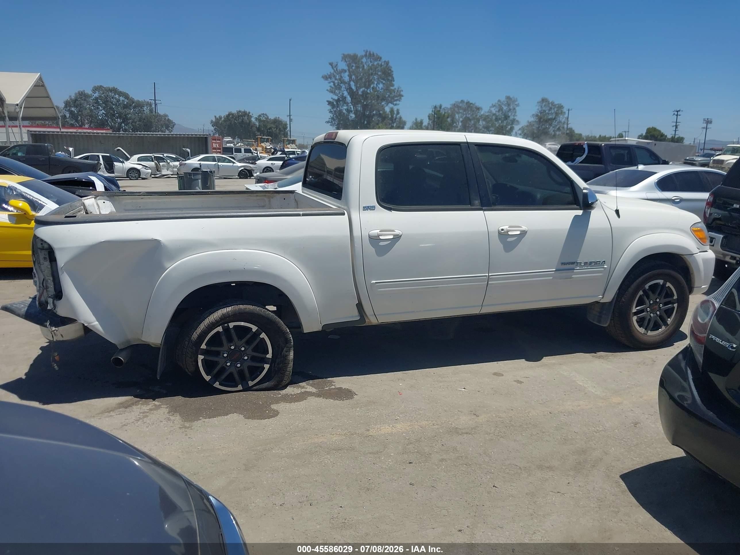 2006 Toyota Tundra Sr5 V8 White vin: 5TBET34136S528504