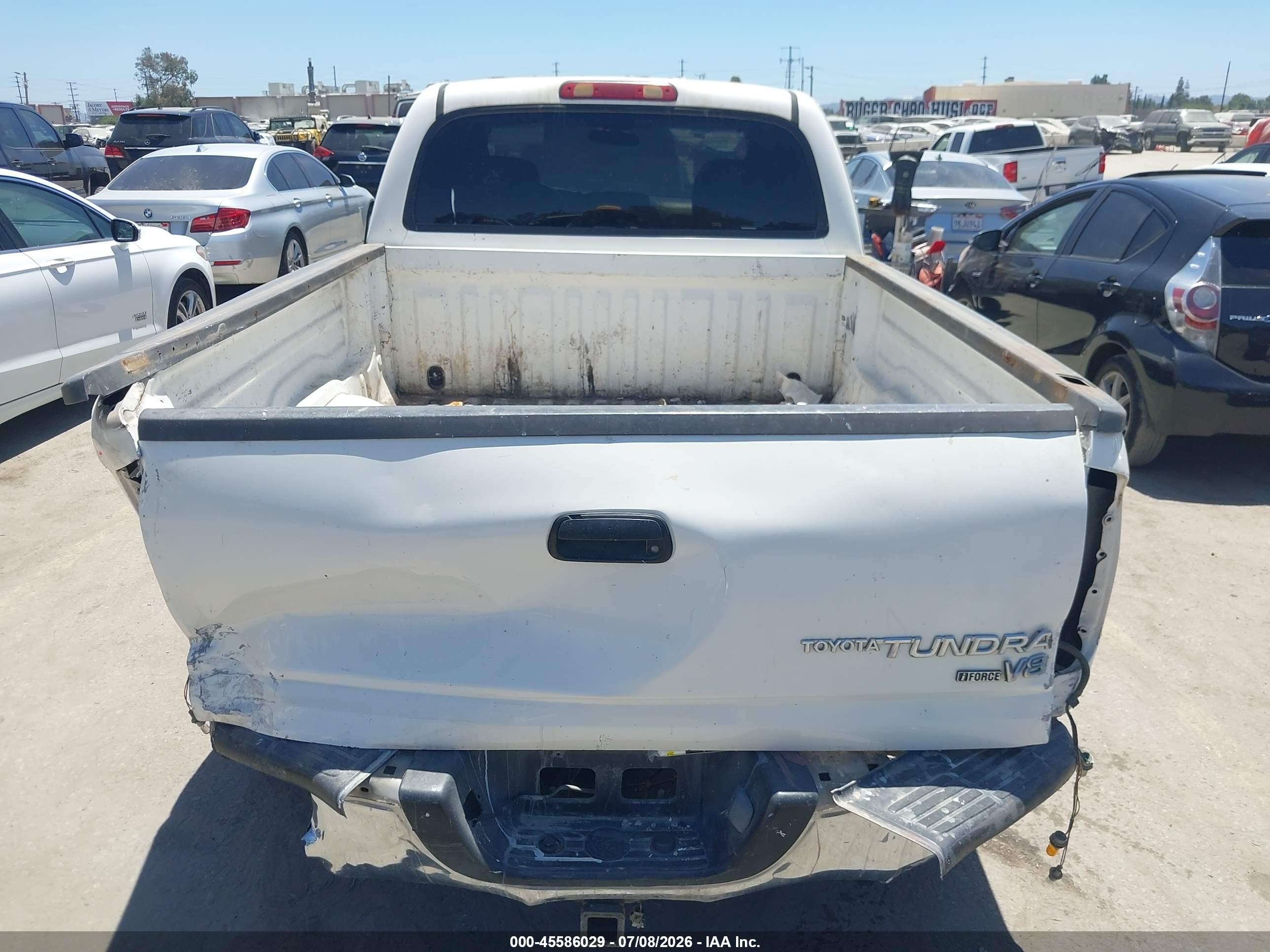 2006 Toyota Tundra Sr5 V8 White vin: 5TBET34136S528504