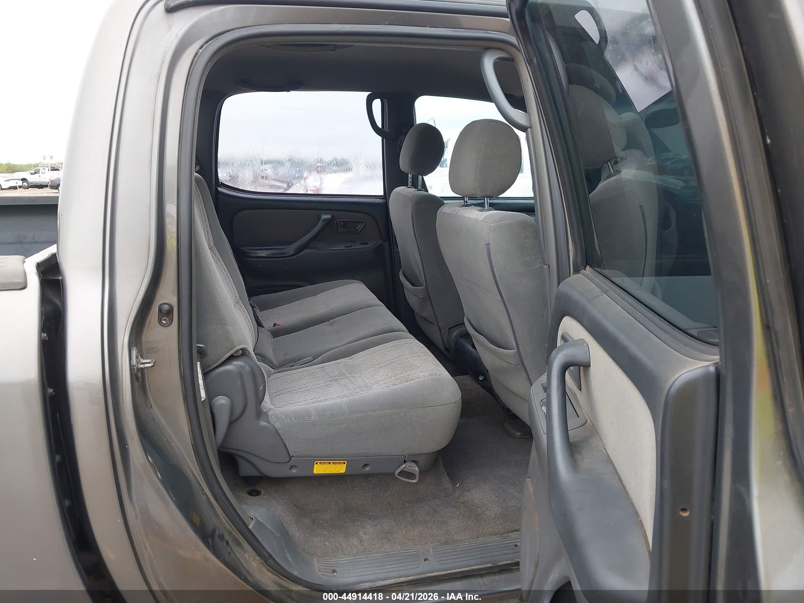 2006 Toyota Tundra Sr5 V8 Gray vin: 5TBET34136S552155