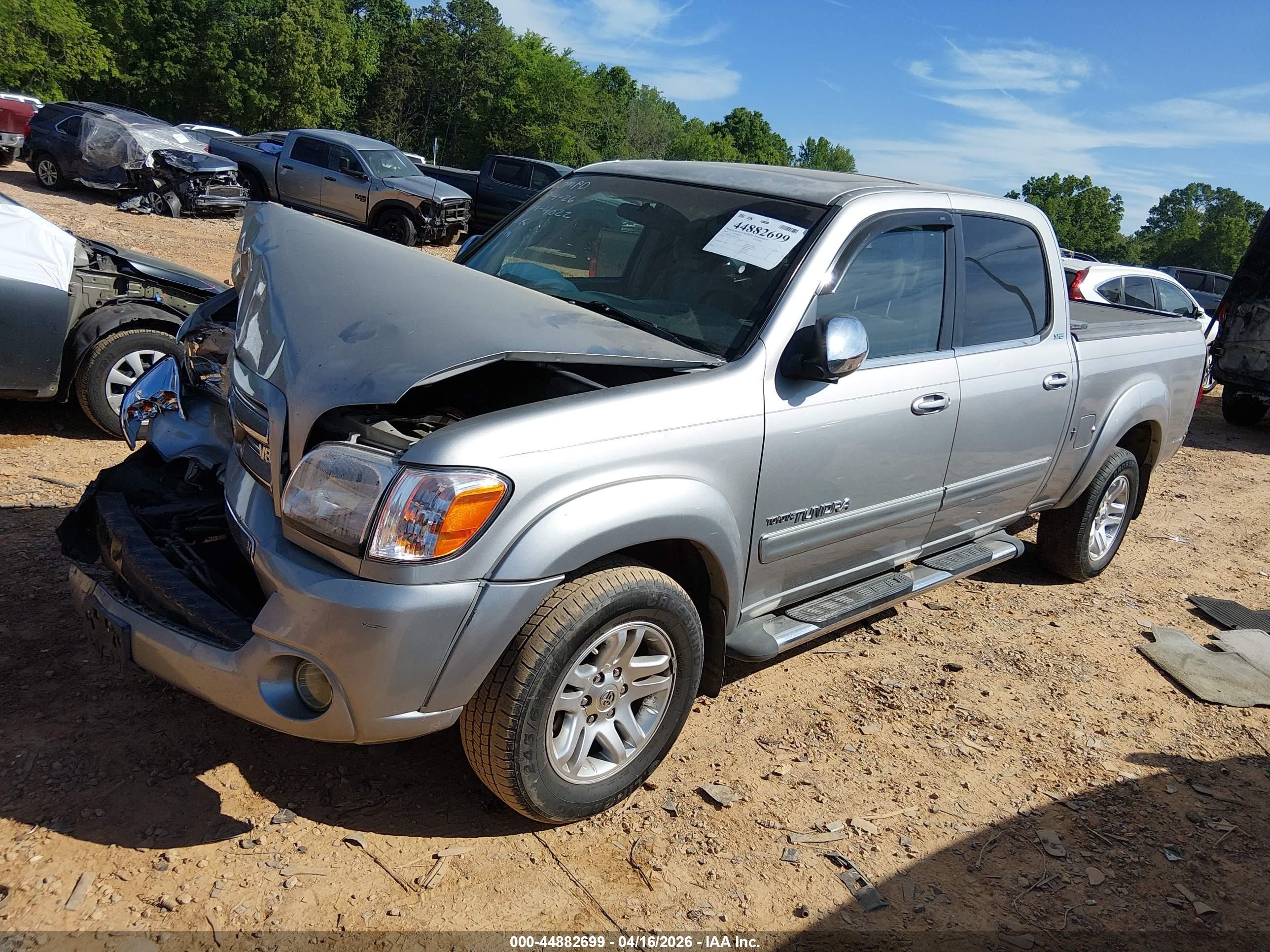 2005 Toyota Tundra Sr5 V8 Silver vin: 5TBET34165S464022