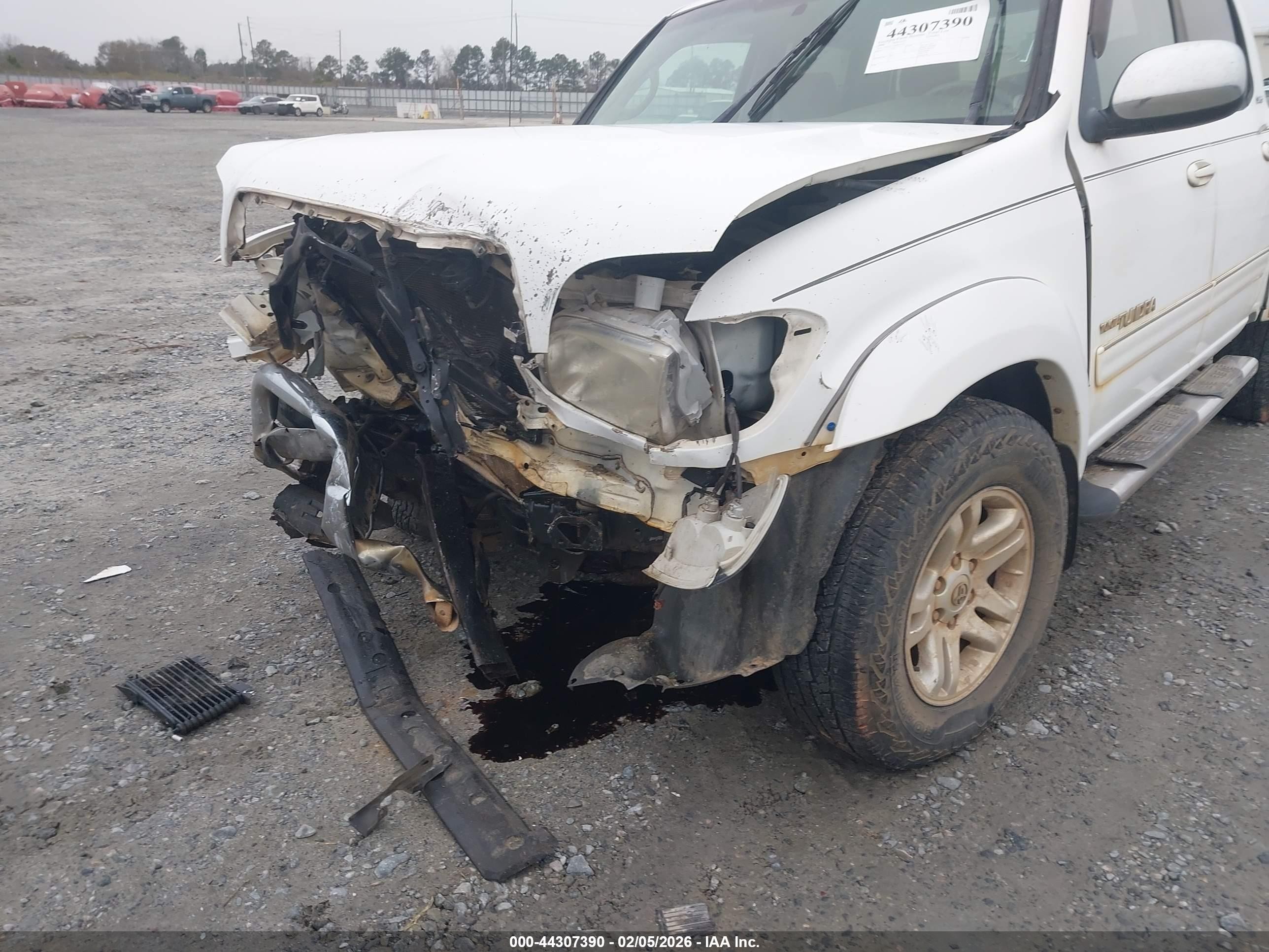 2006 Toyota Tundra Sr5 V8 White vin: 5TBET34166S541912