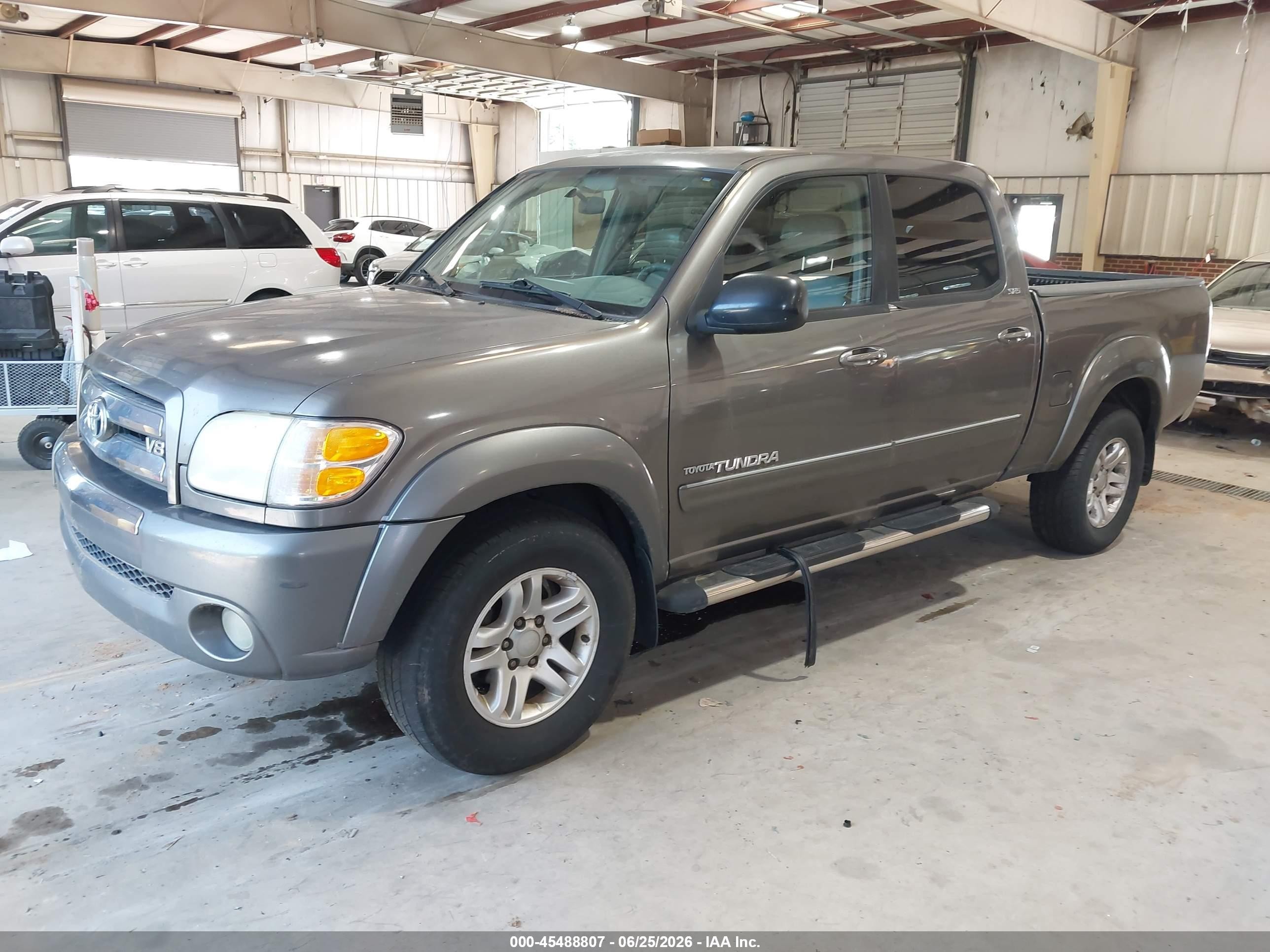 2004 Toyota Tundra Sr5 V8 Gray vin: 5TBET34174S454033