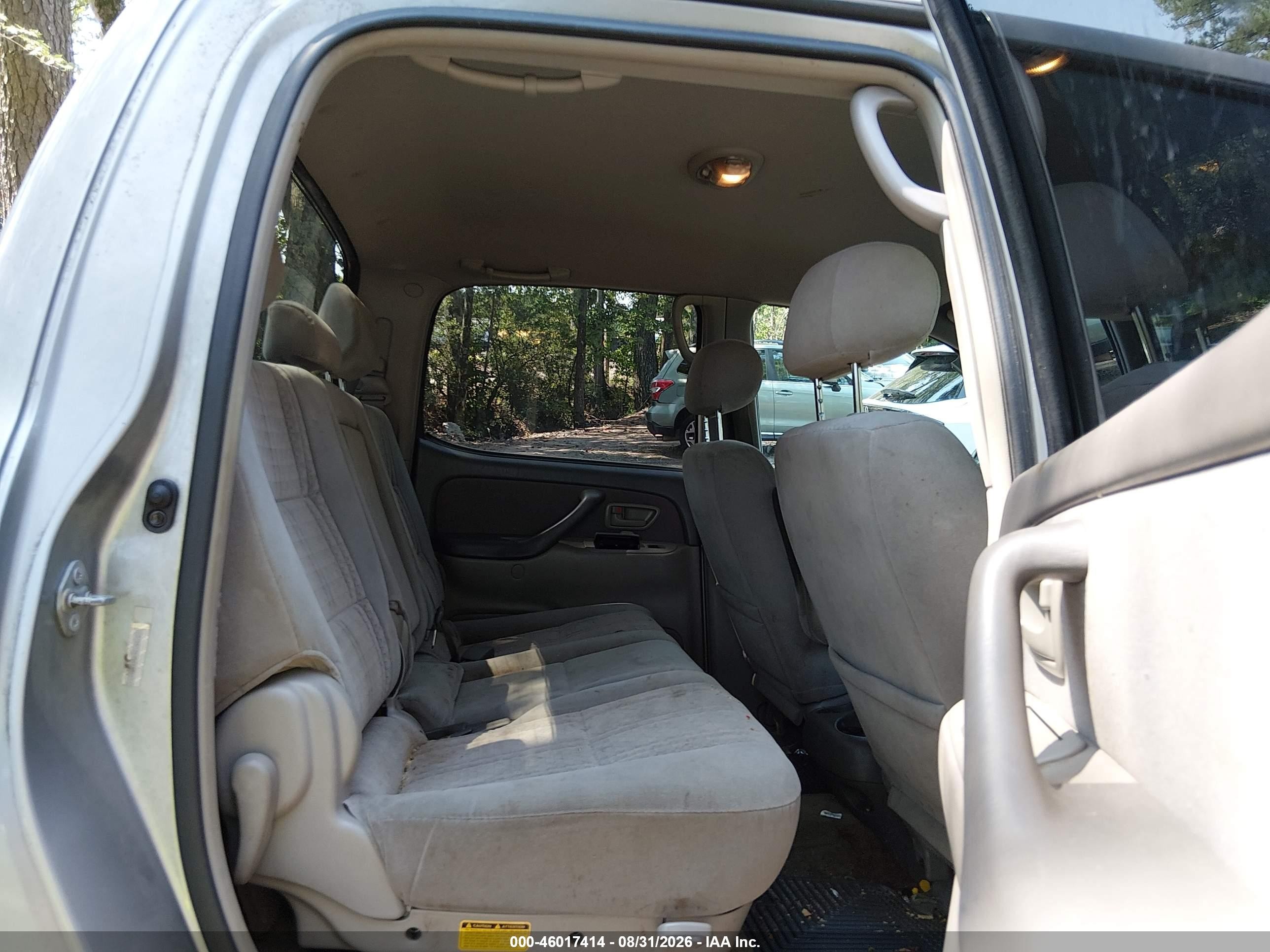 2004 Toyota Tundra Sr5 V8 Silver vin: 5TBET34184S454431