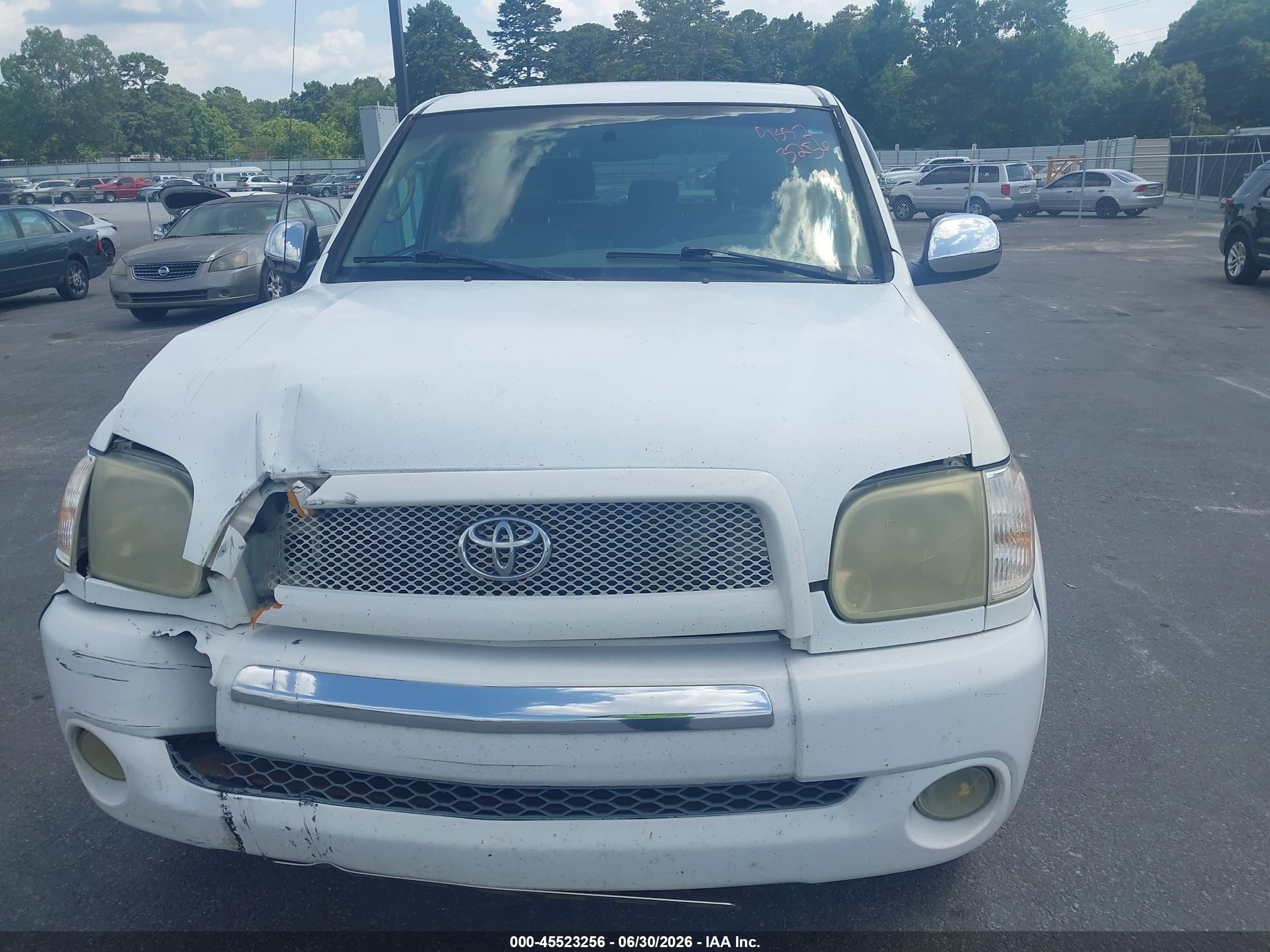 2006 Toyota Tundra Sr5 V8 White vin: 5TBET34186S535044