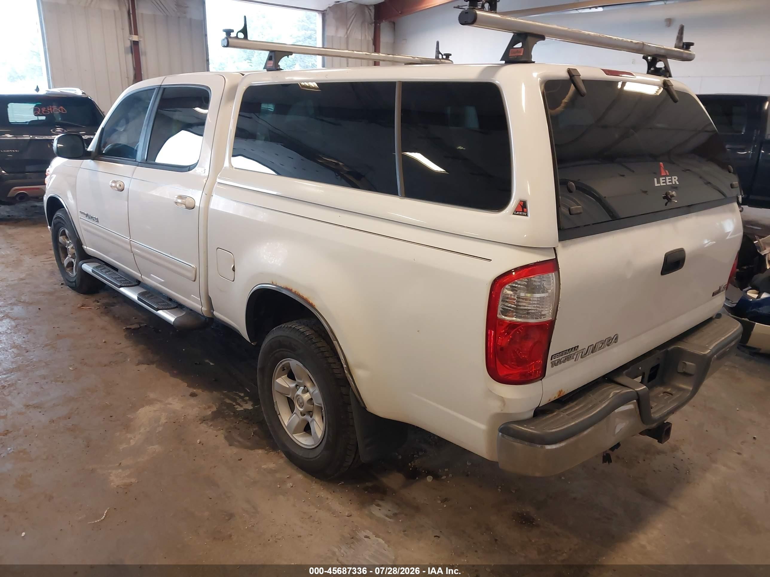 2004 Toyota Tundra Sr5 V8 White vin: 5TBET341X4S442281