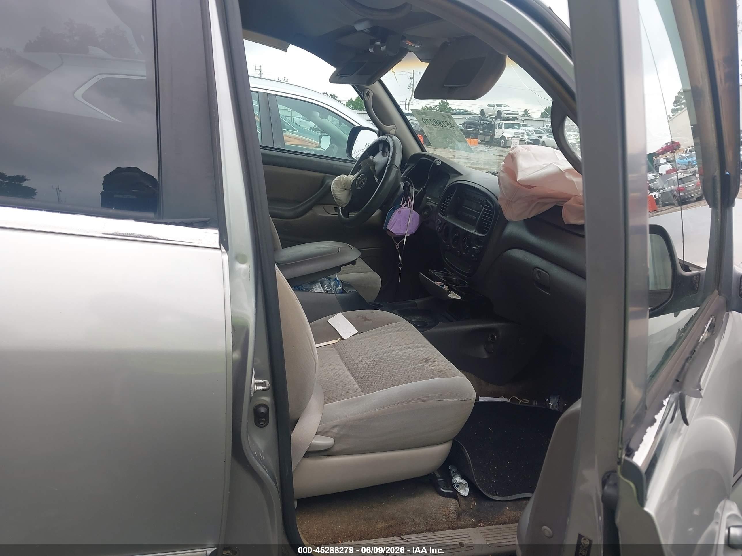 2005 Toyota Tundra Sr5 V8 Серый vin: 5TBET341X5S495533