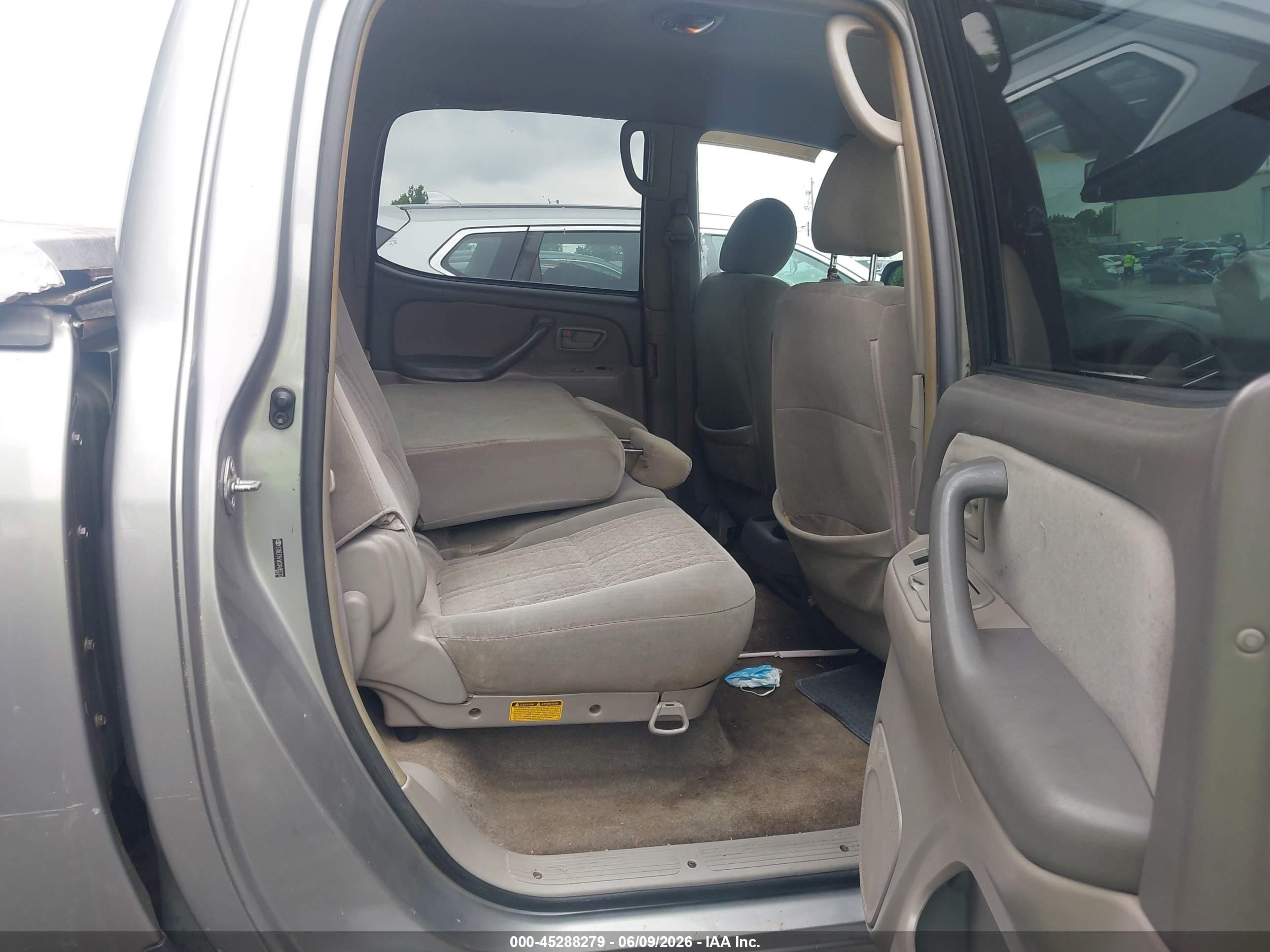 2005 Toyota Tundra Sr5 V8 Серый vin: 5TBET341X5S495533