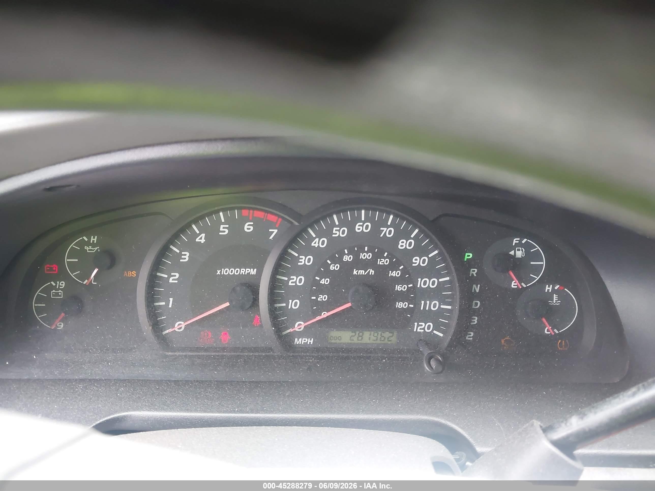 2005 Toyota Tundra Sr5 V8 Серый vin: 5TBET341X5S495533