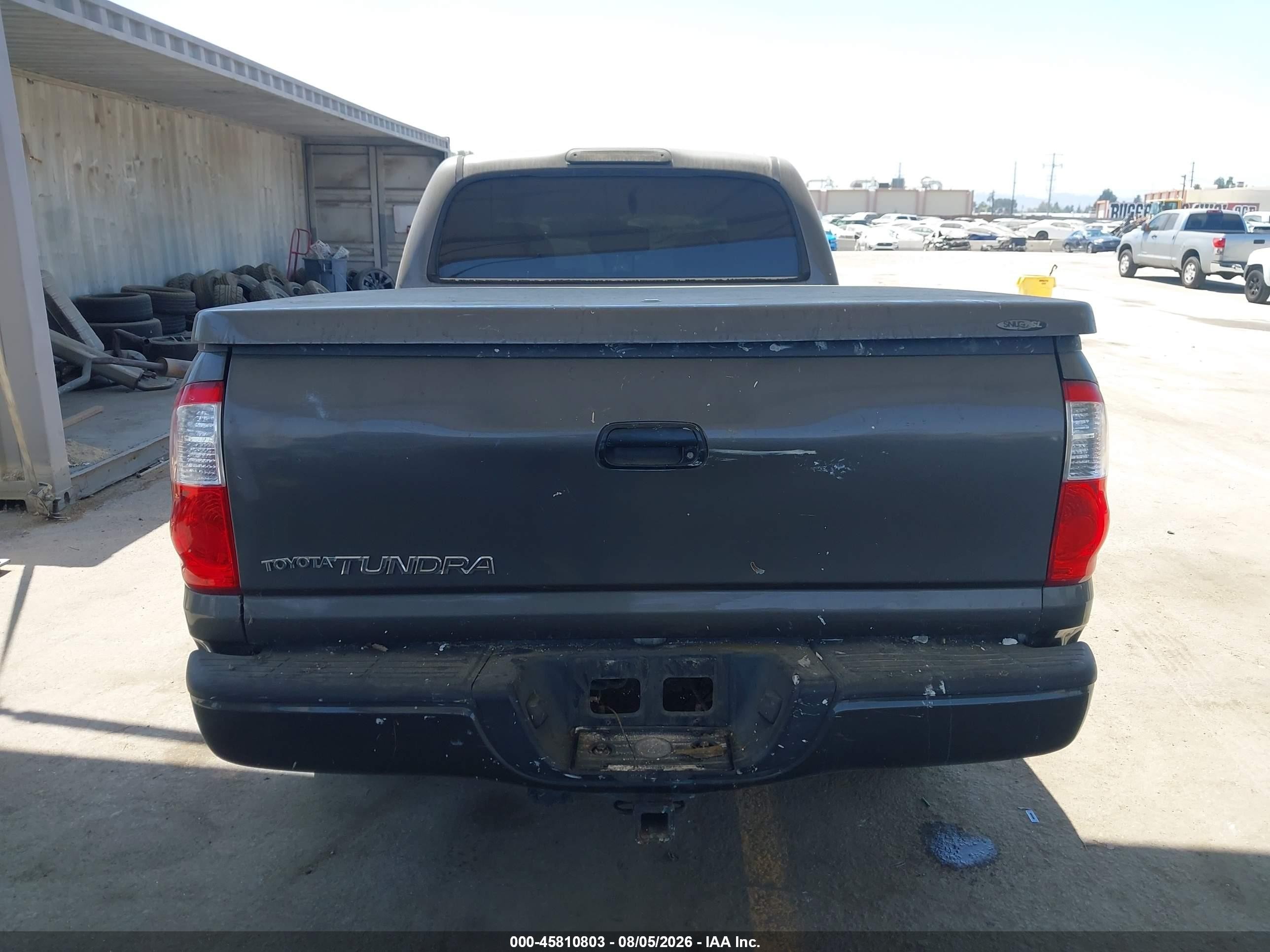 2004 Toyota Tundra Limited V8 Gray vin: 5TBET381X4S459883