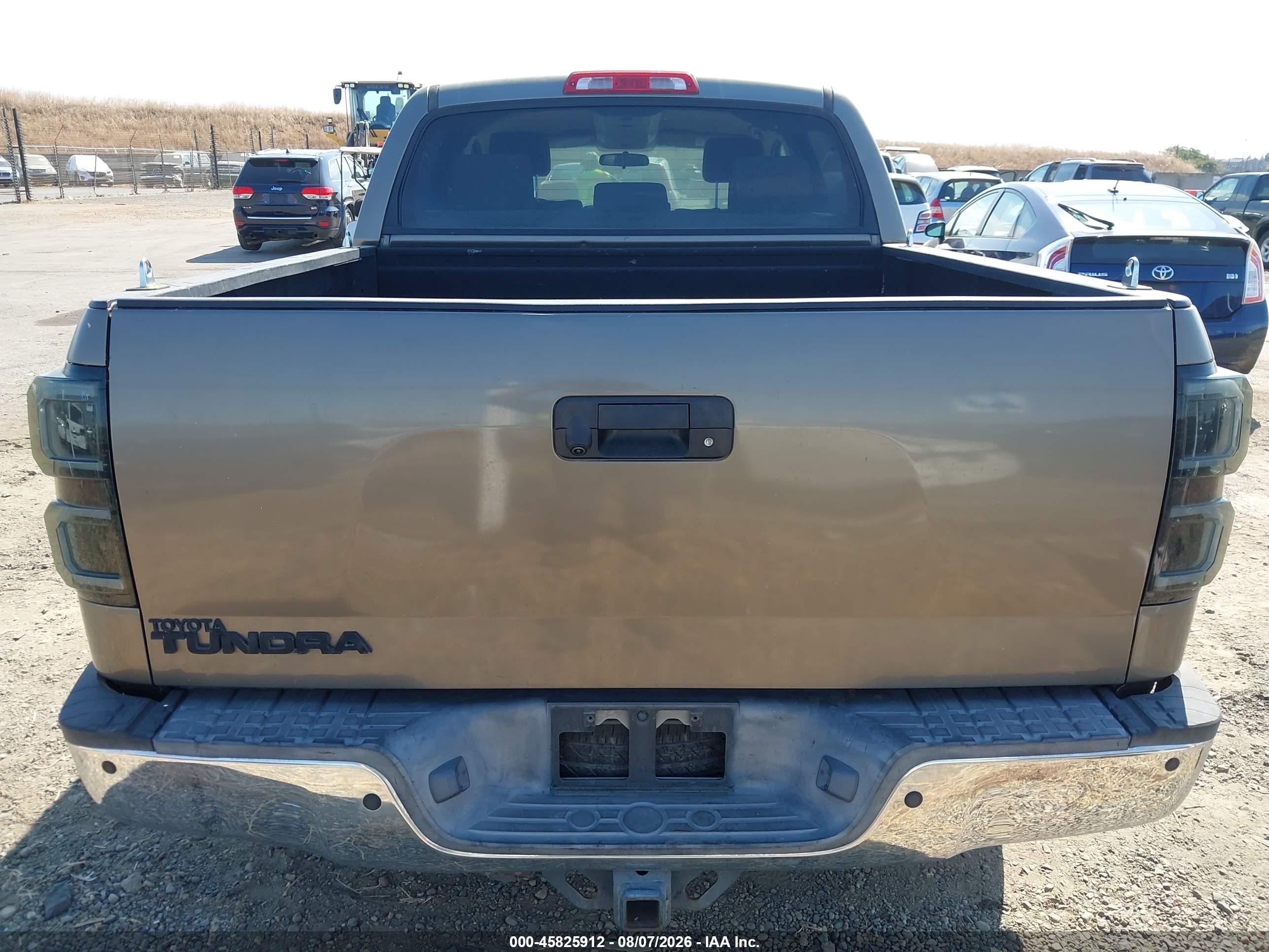 2007 Toyota Tundra Sr5 5.7l V8 Бежевый vin: 5TBEV54177S462868