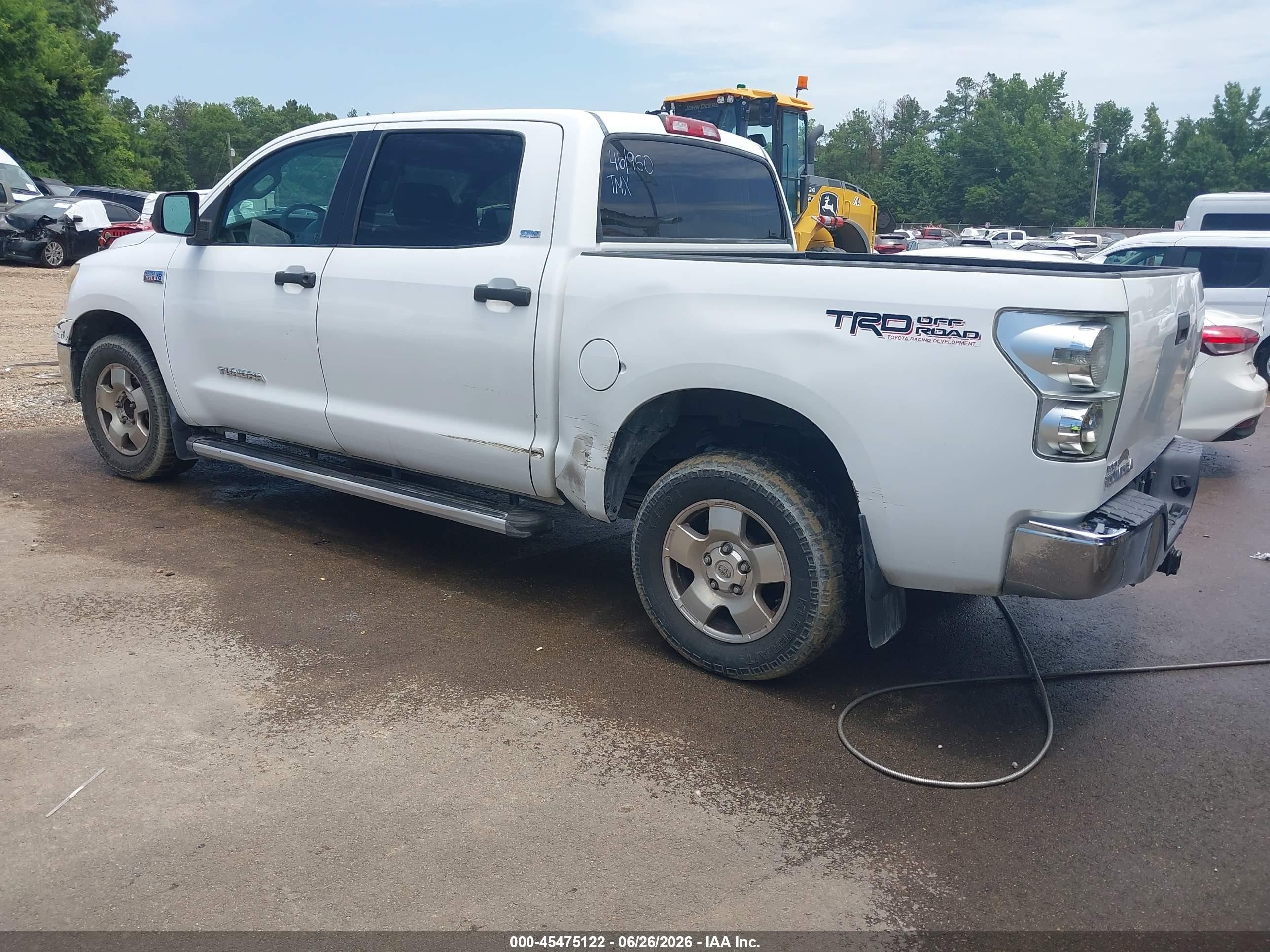 2007 Toyota Tundra Sr5 5.7l V8 White vin: 5TBEV54197S461950