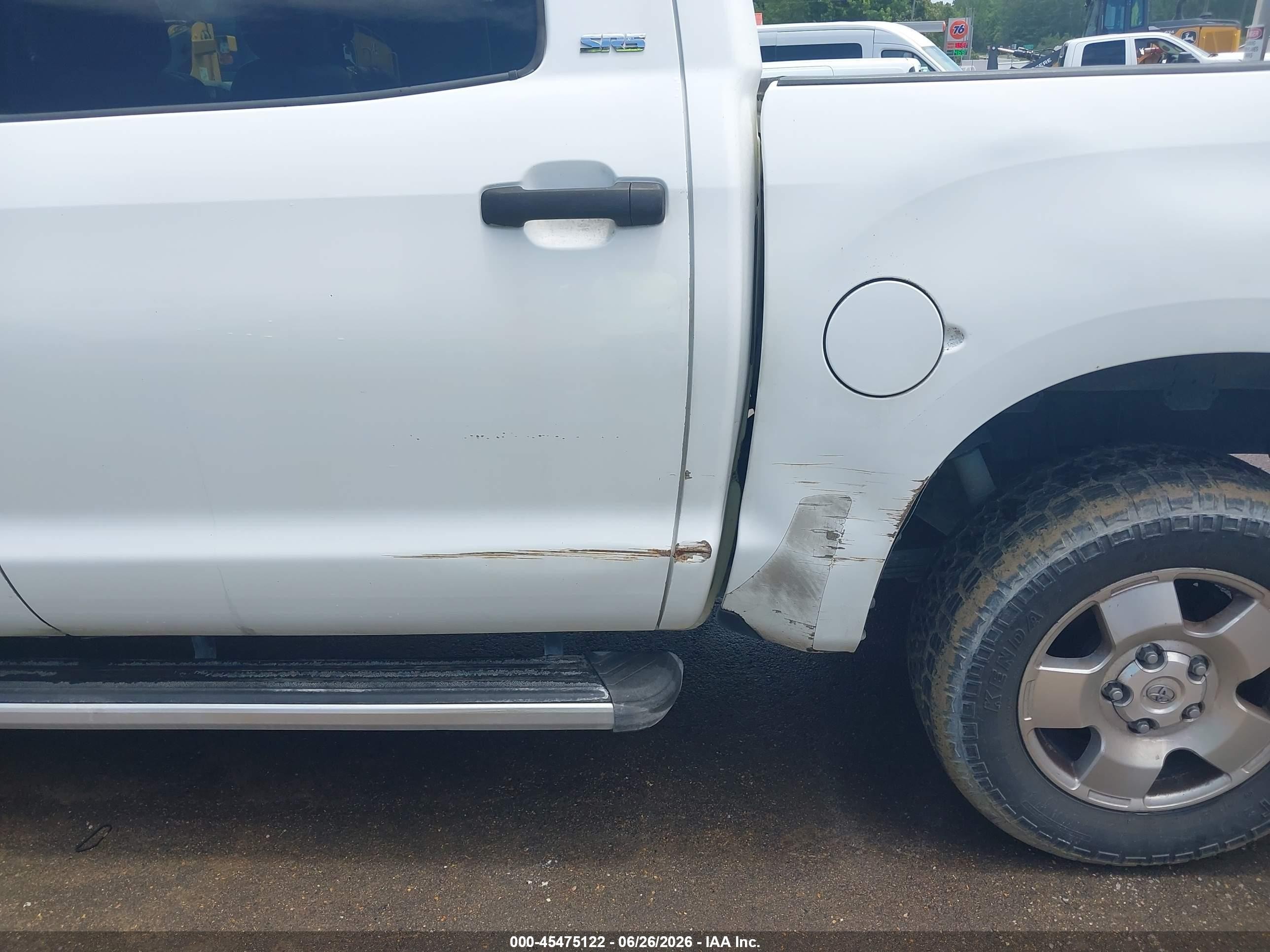 2007 Toyota Tundra Sr5 5.7l V8 White vin: 5TBEV54197S461950