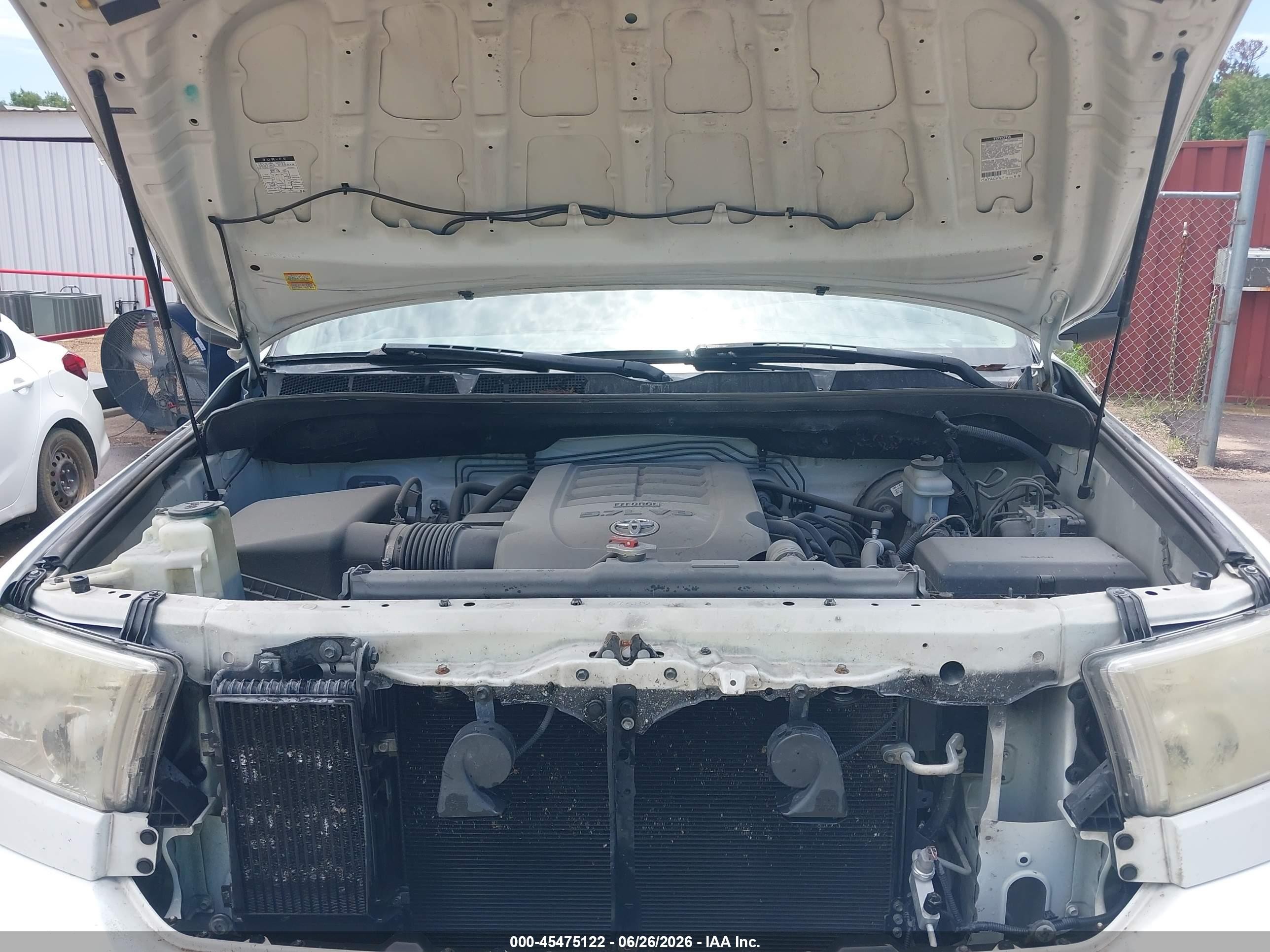 2007 Toyota Tundra Sr5 5.7l V8 White vin: 5TBEV54197S461950