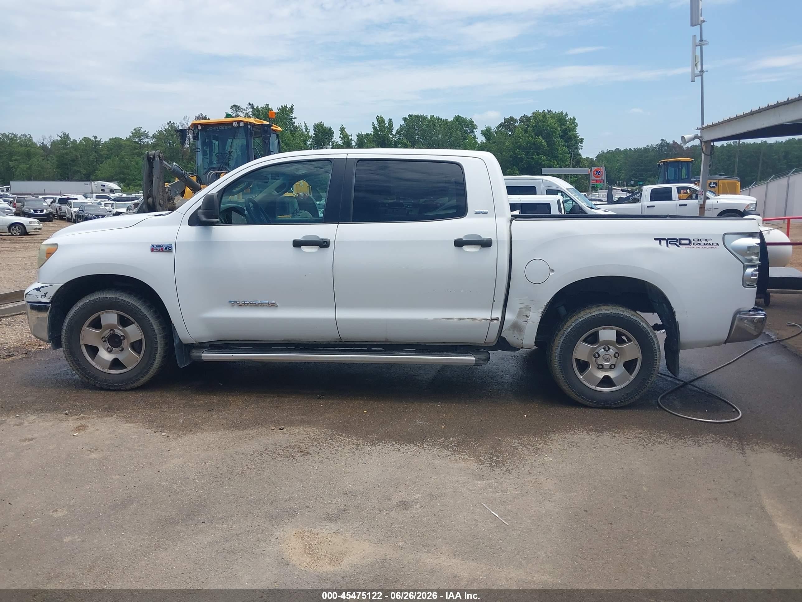 2007 Toyota Tundra Sr5 5.7l V8 White vin: 5TBEV54197S461950
