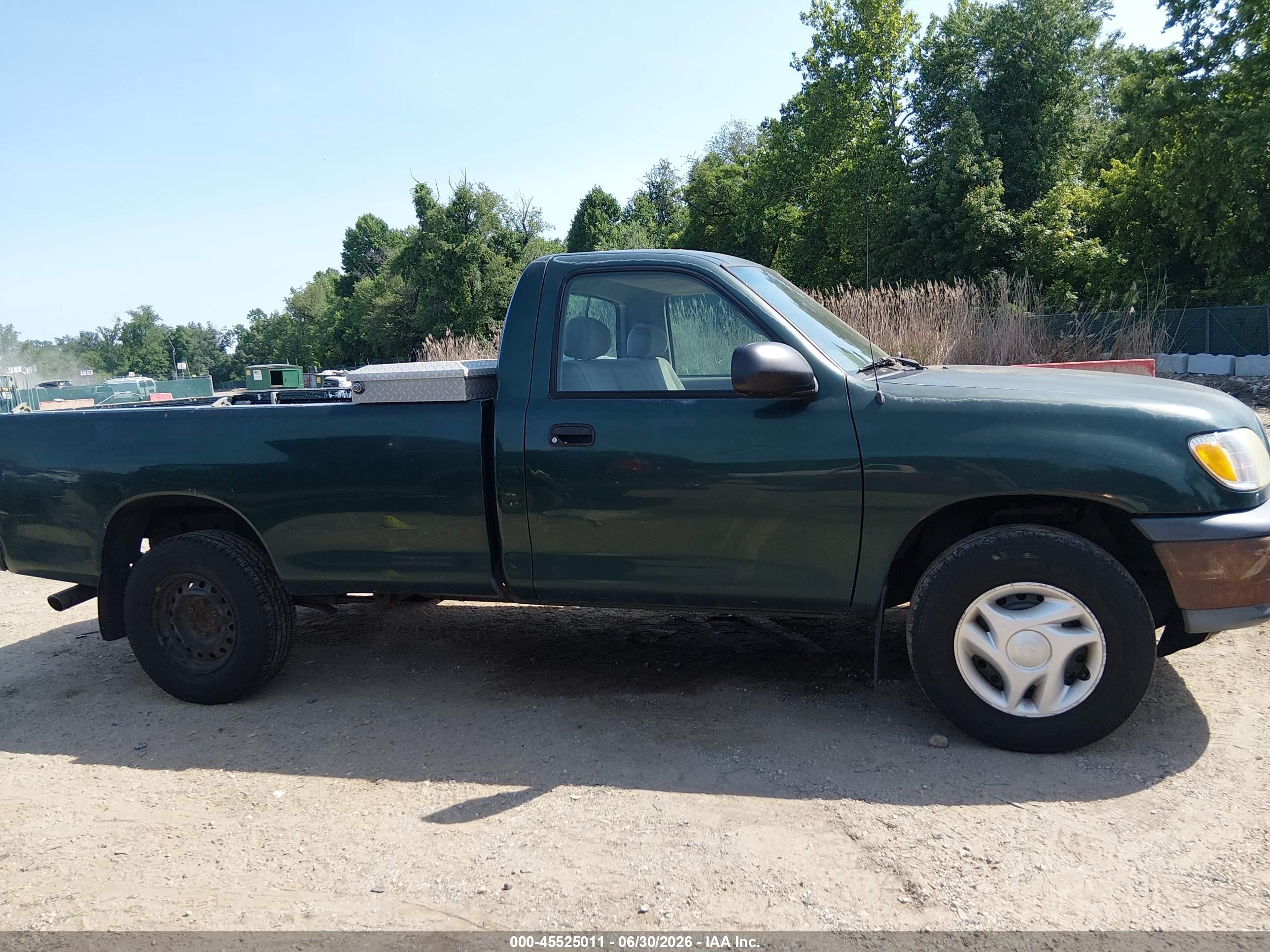 2001 Toyota Tundra   Green vin: 5TBJN32101S210960