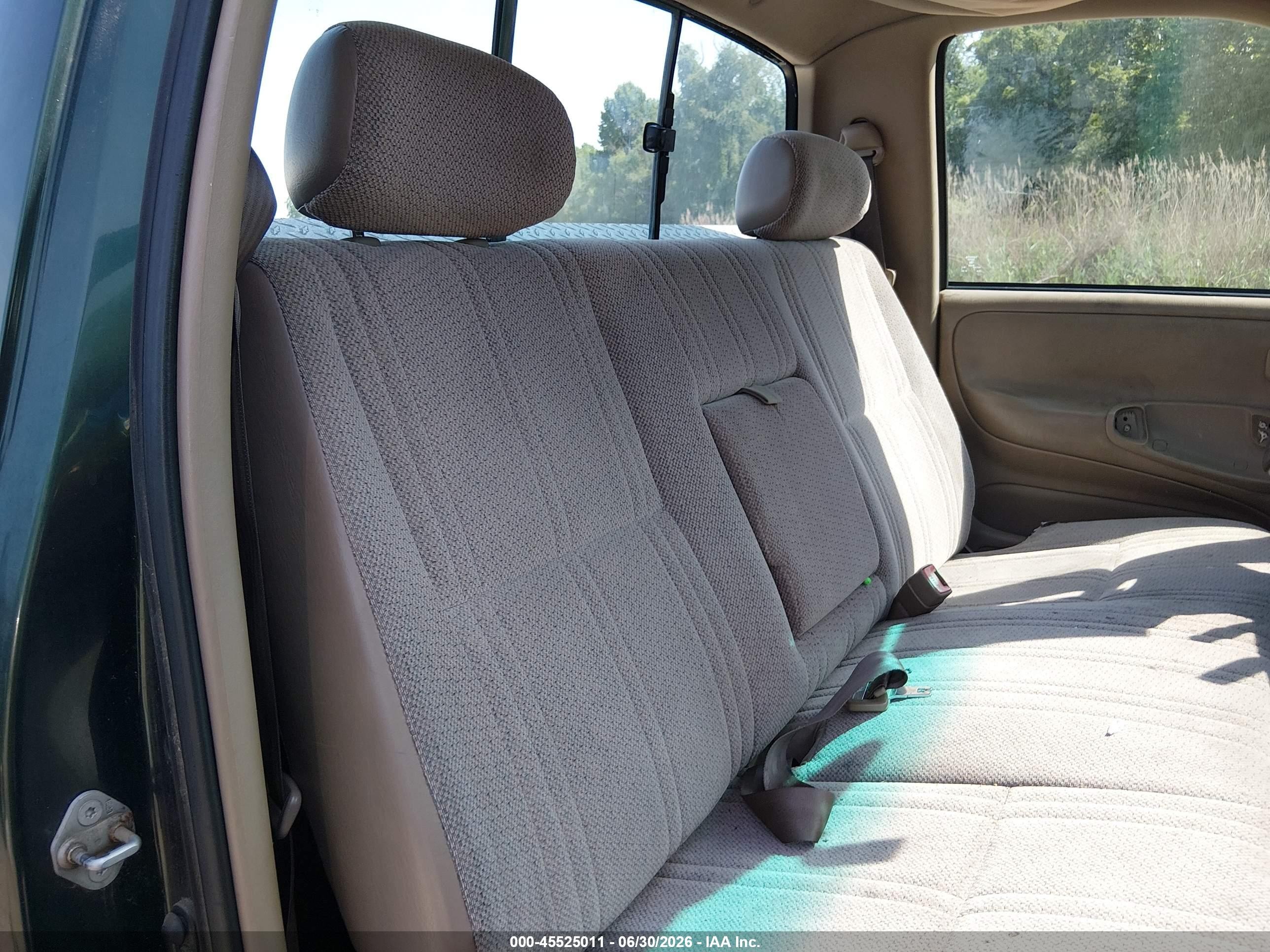 2001 Toyota Tundra   Green vin: 5TBJN32101S210960