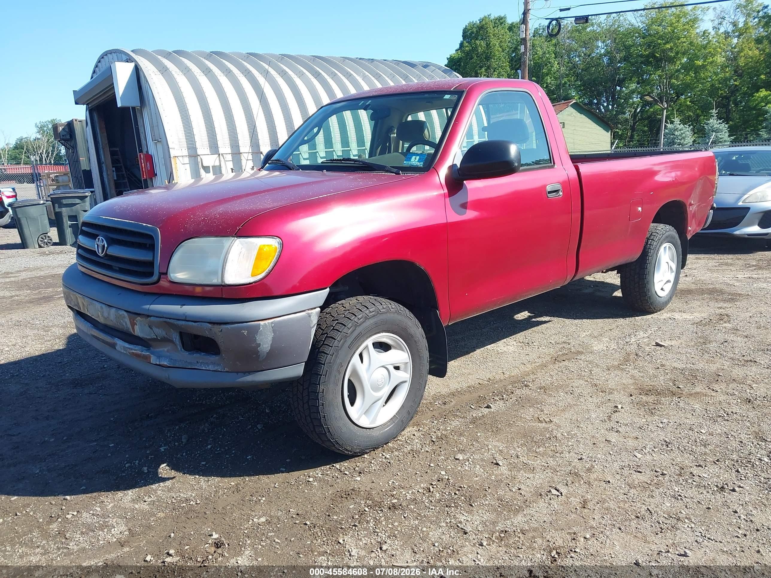 2001 Toyota Tundra   Maroon vin: 5TBJN32121S129104