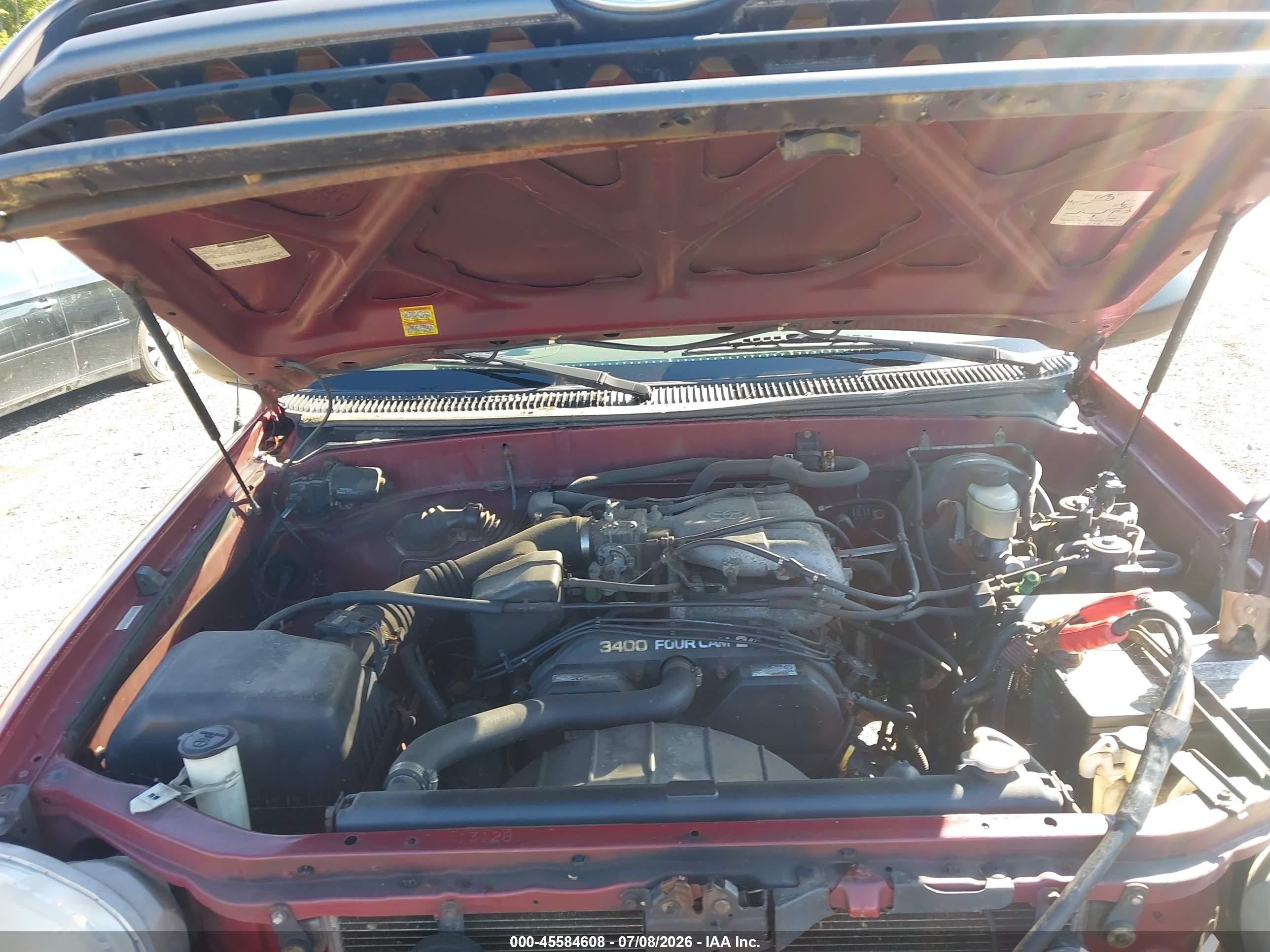 2001 Toyota Tundra   Maroon vin: 5TBJN32121S129104