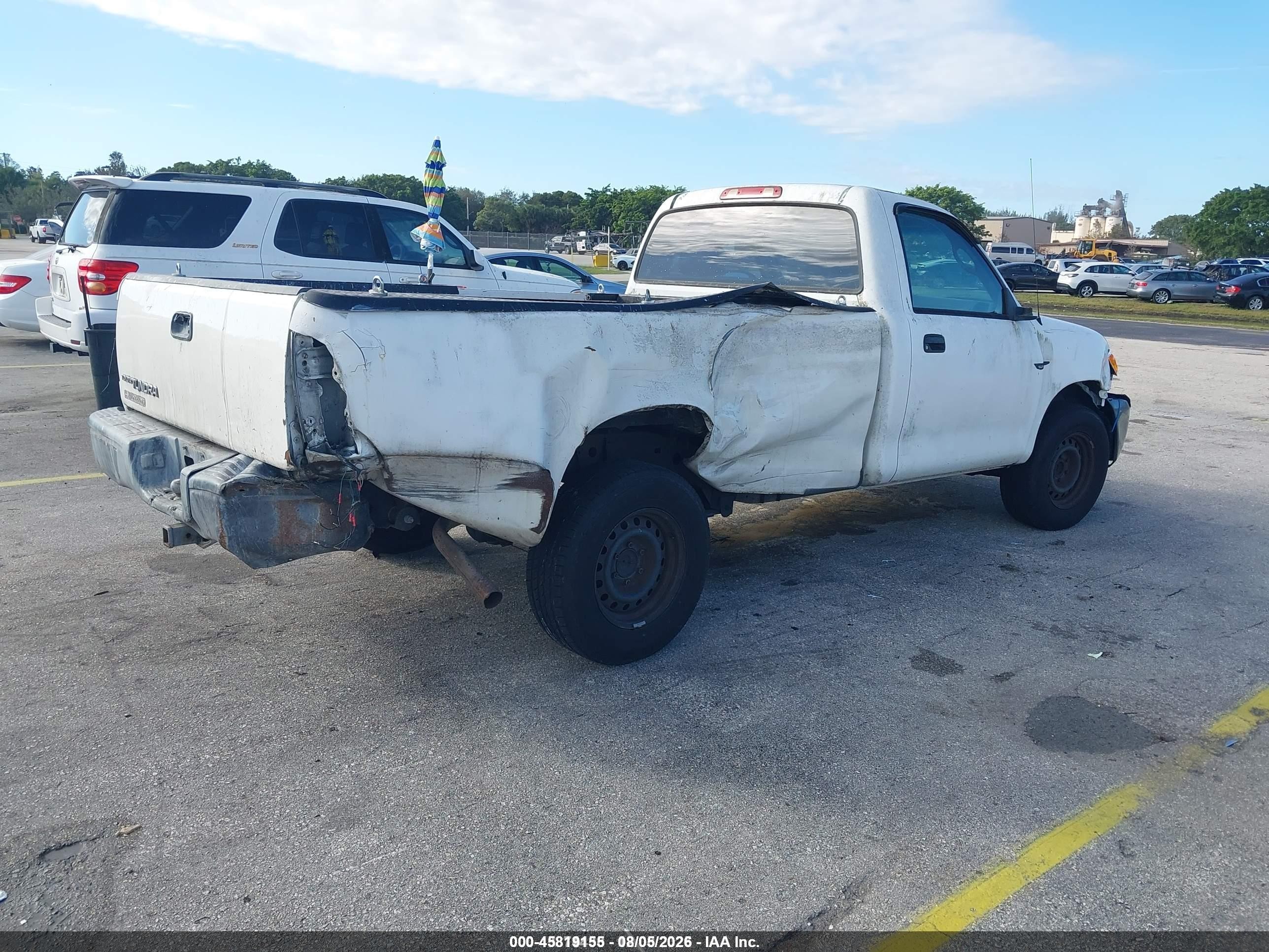 2004 Toyota Tundra   Белый vin: 5TBJN32134S445289
