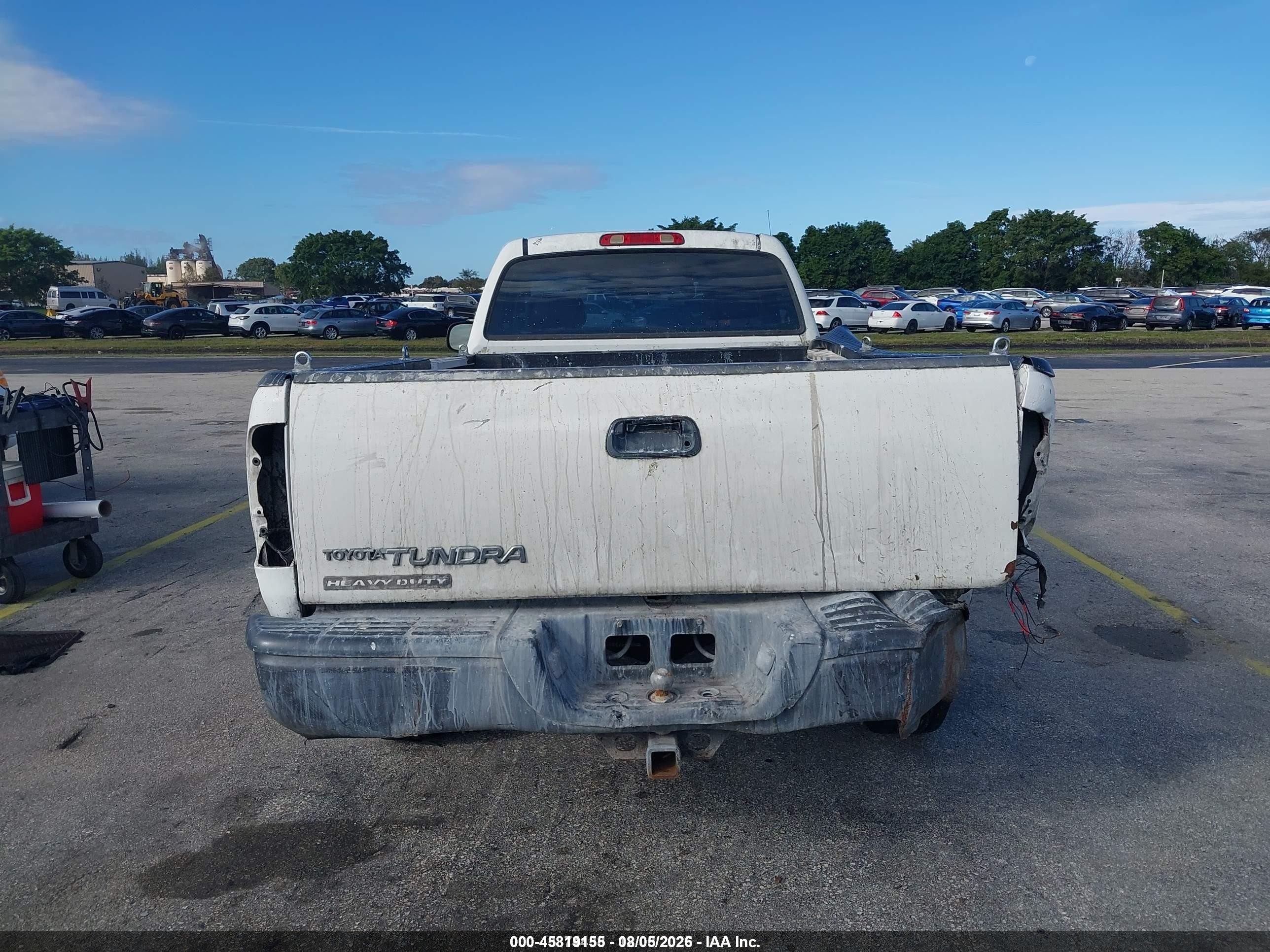 2004 Toyota Tundra   Белый vin: 5TBJN32134S445289