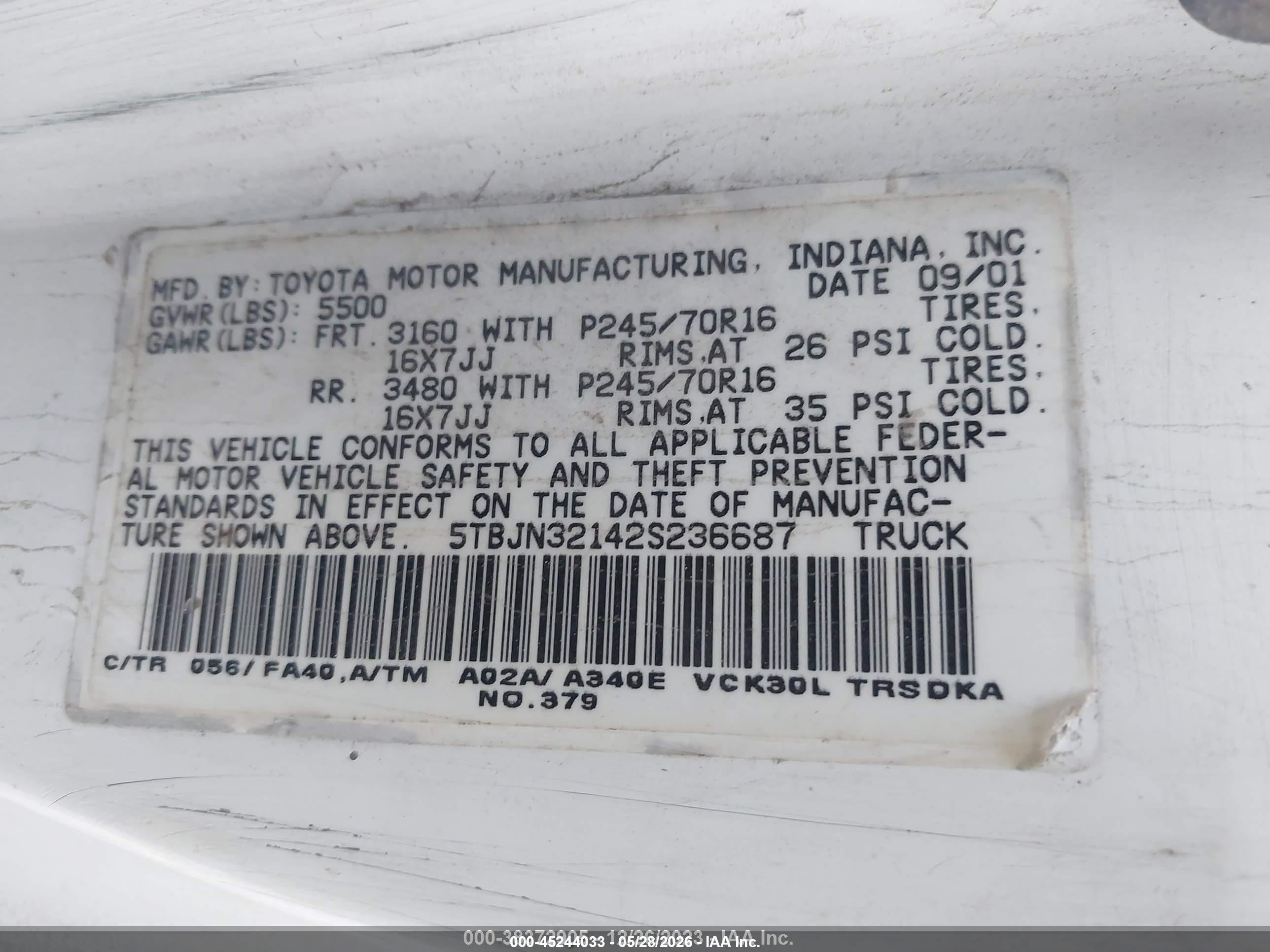 2002 Toyota Tundra Base (a4) White vin: 5TBJN32142S236687