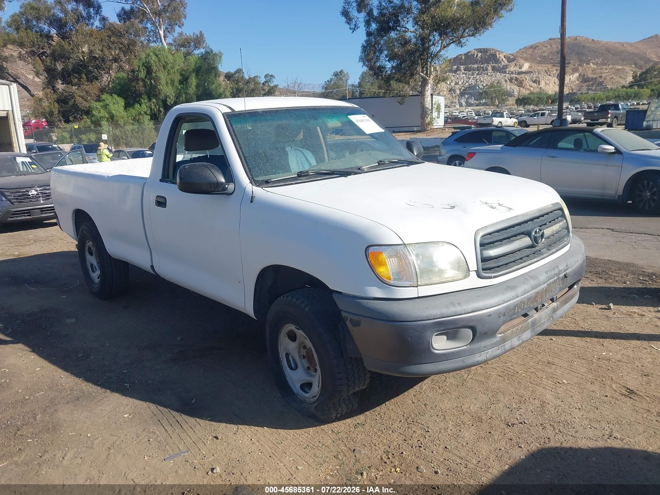 2001 Toyota Tundra   White vin: 5TBJN32151S219945