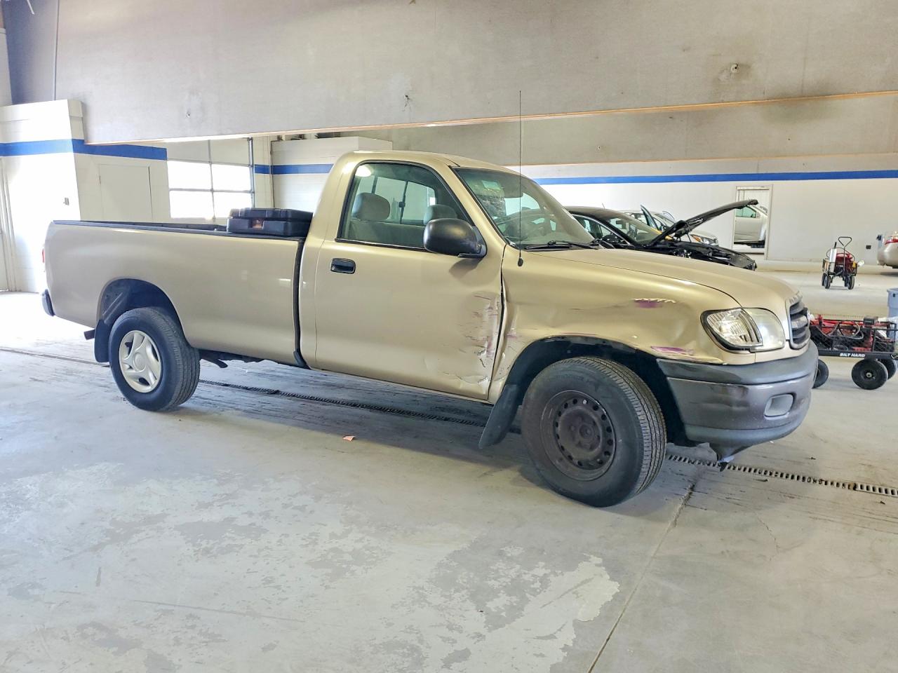 2002 Toyota Tundra Base Желто-коричневый vin: 5TBJN32152S281993