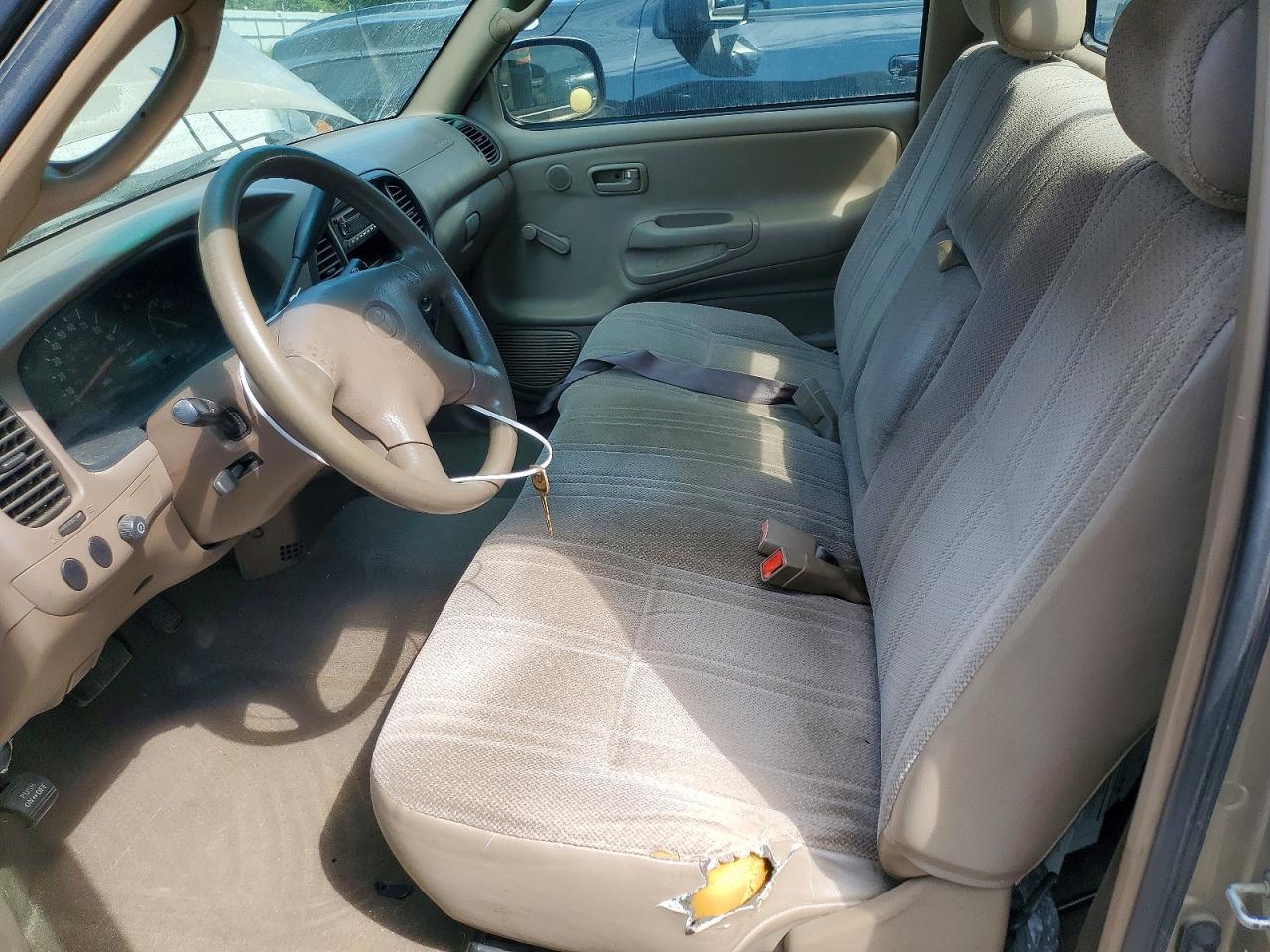 2002 Toyota Tundra Base Желто-коричневый vin: 5TBJN32152S281993