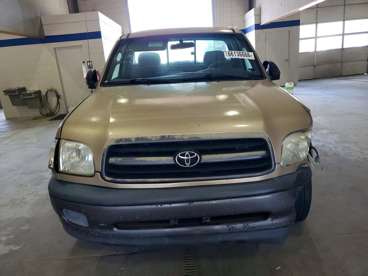 2002 Toyota Tundra Base Желто-коричневый vin: 5TBJN32152S281993