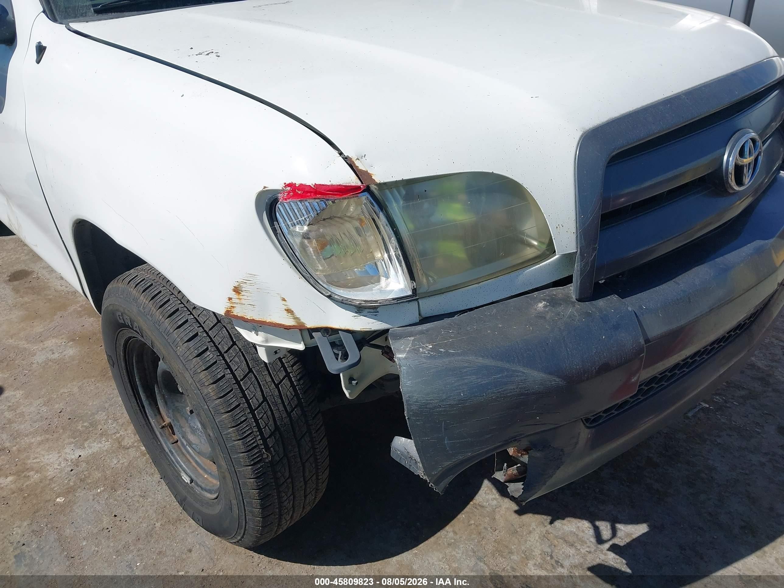 2003 Toyota Tundra   White vin: 5TBJN32153S416987