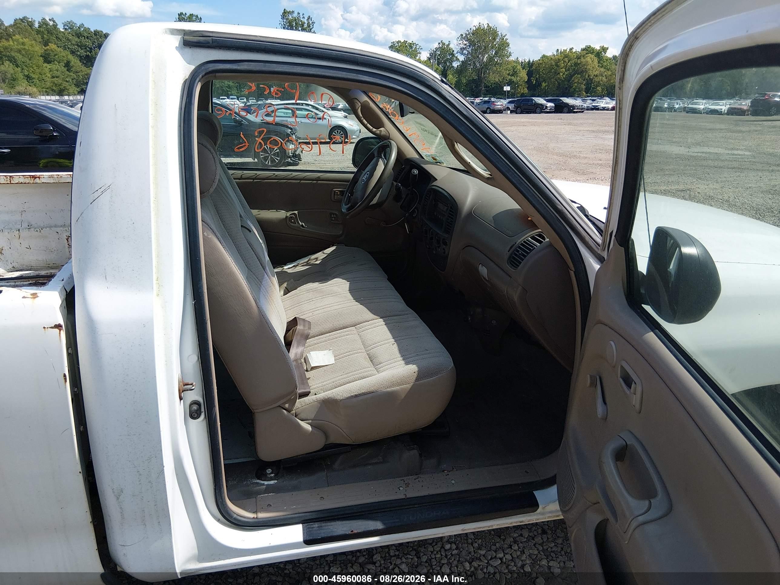 2004 Toyota Tundra   Белый vin: 5TBJN32154S446203