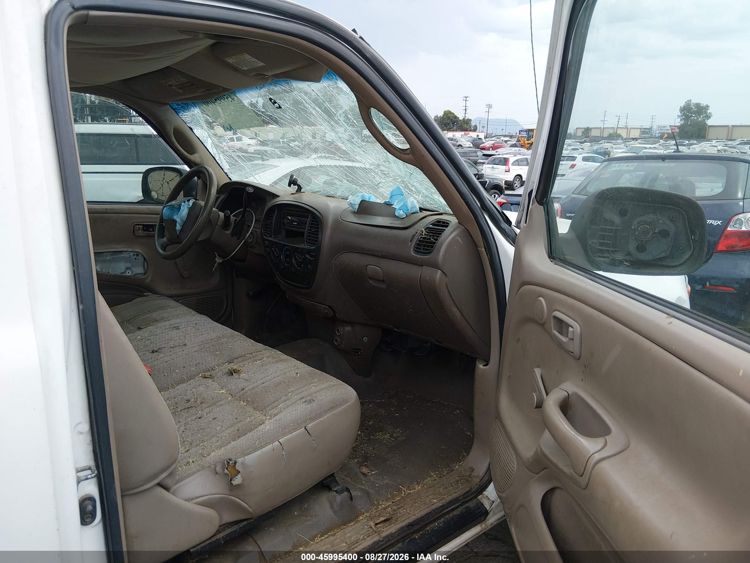 2003 Toyota Tundra   Белый vin: 5TBJN32183S433976