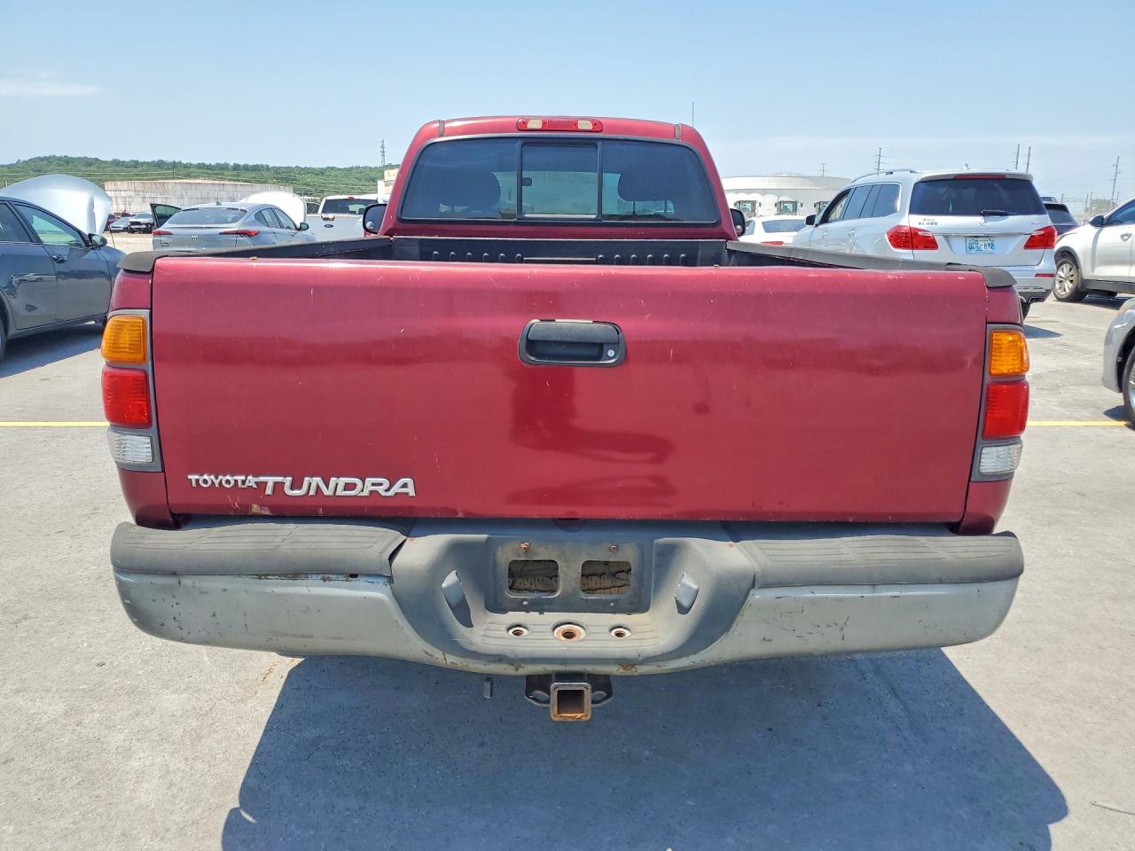 2002 Toyota Tundra Base Maroon vin: 5TBJN321X2S277003
