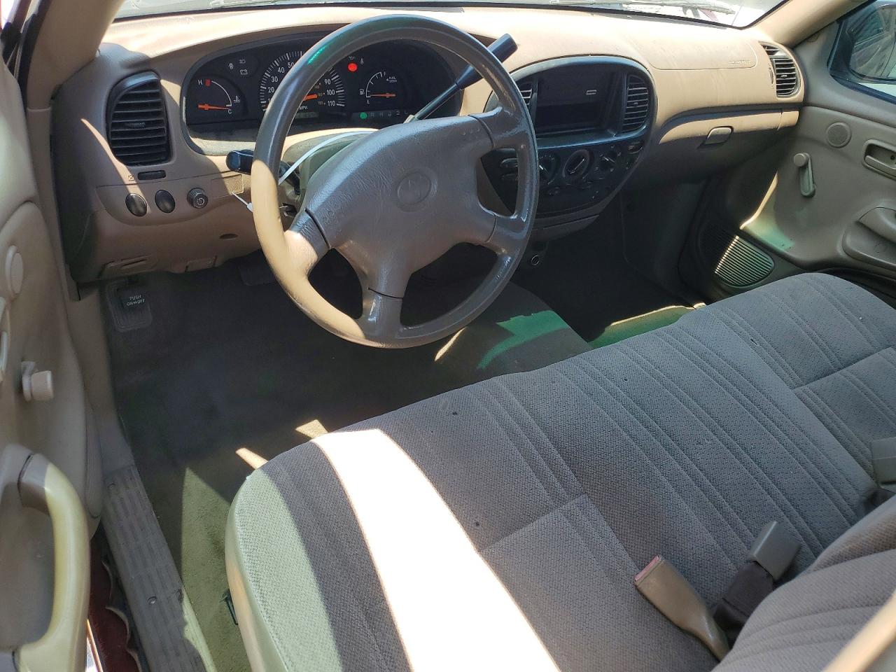 2002 Toyota Tundra Base Maroon vin: 5TBJN321X2S277003