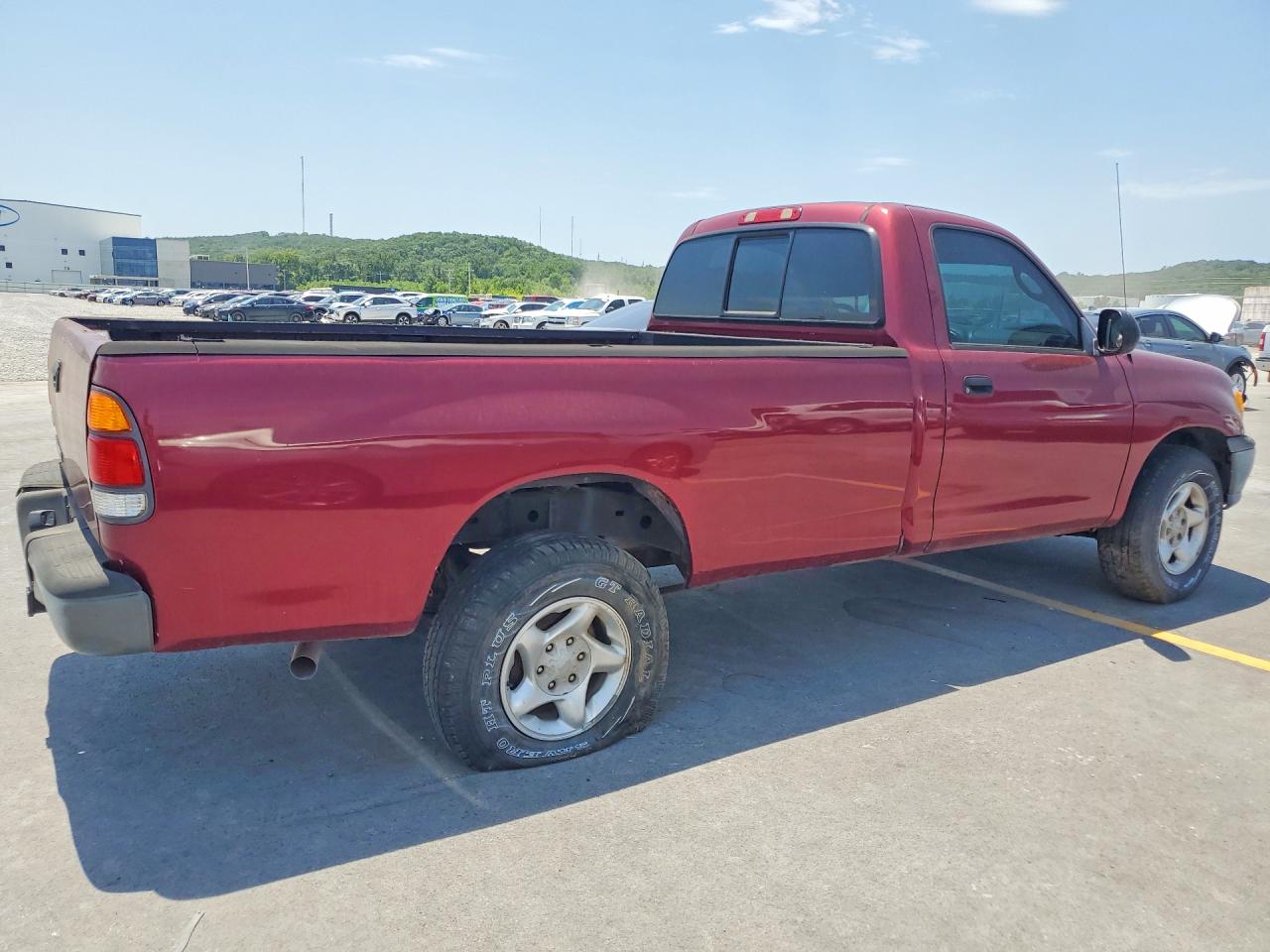 2002 Toyota Tundra Base Maroon vin: 5TBJN321X2S277003