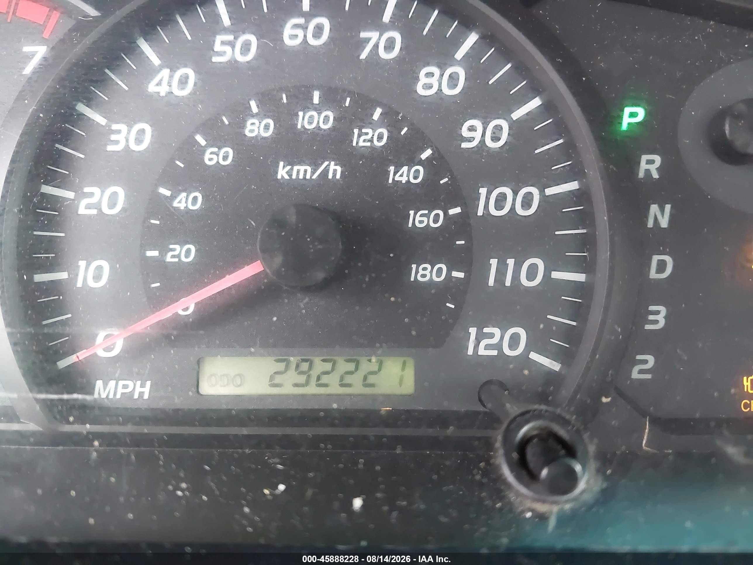 2005 Toyota Tundra Base V8 White vin: 5TBJT32125S456761