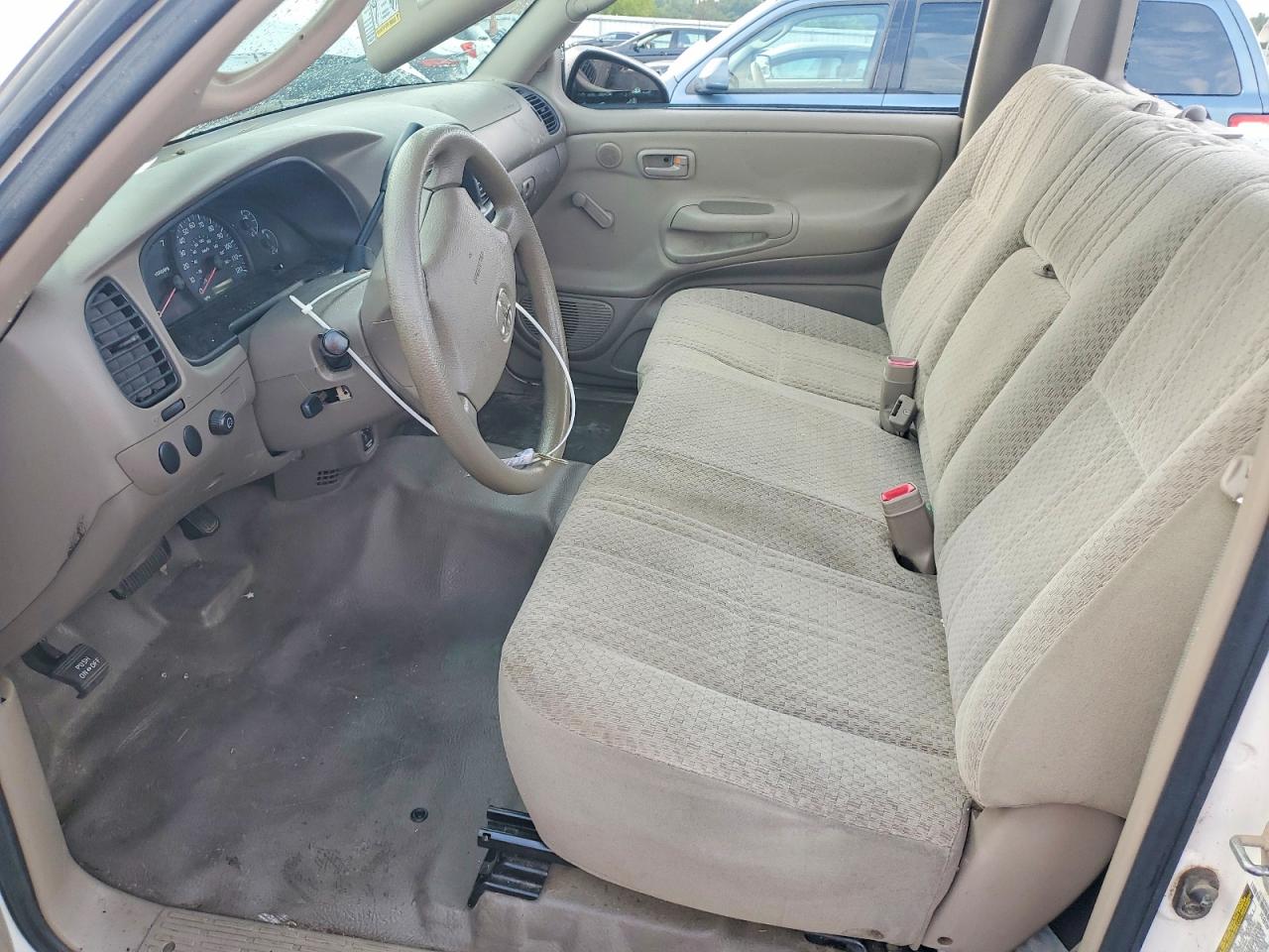 2005 Toyota Tundra Base White vin: 5TBJT32135S464545